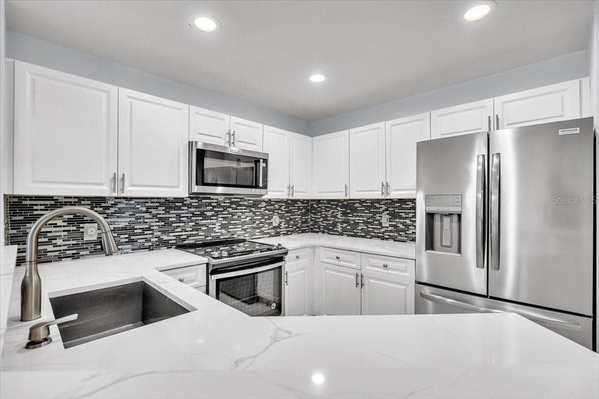 Condominium at 3948 POMODORO CIR #102, CAPE CORAL, photo 15 of 45