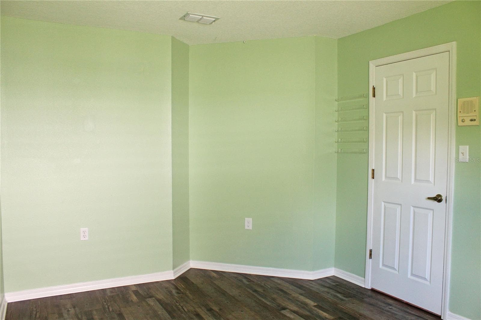 Single Family Residence at 6015 SEAGULL LN, LAKELAND, photo 6 of 37