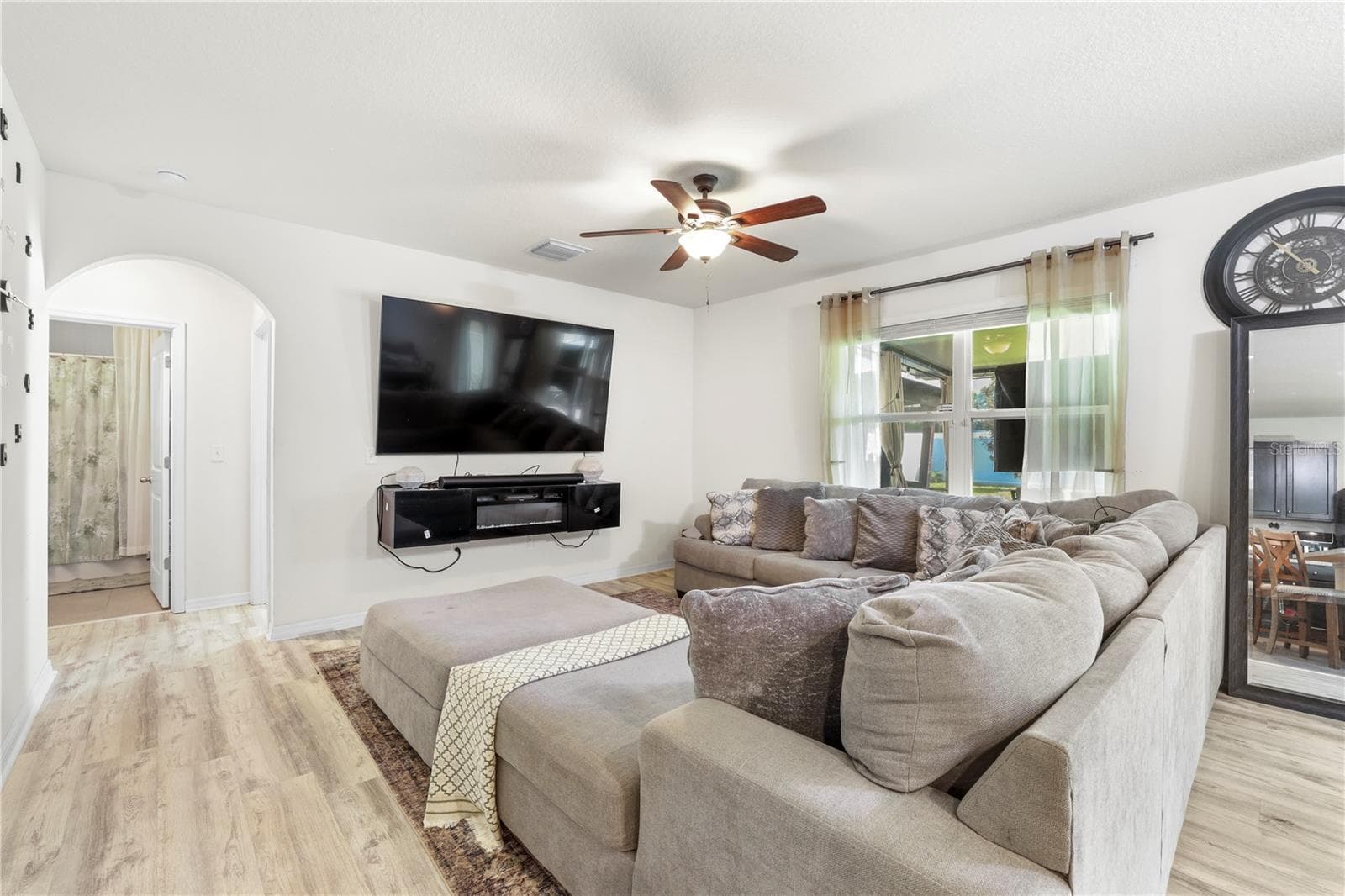 Single Family Residence at 10317 GEESE TRAIL CIR, RUSKIN, photo 11 of 50
