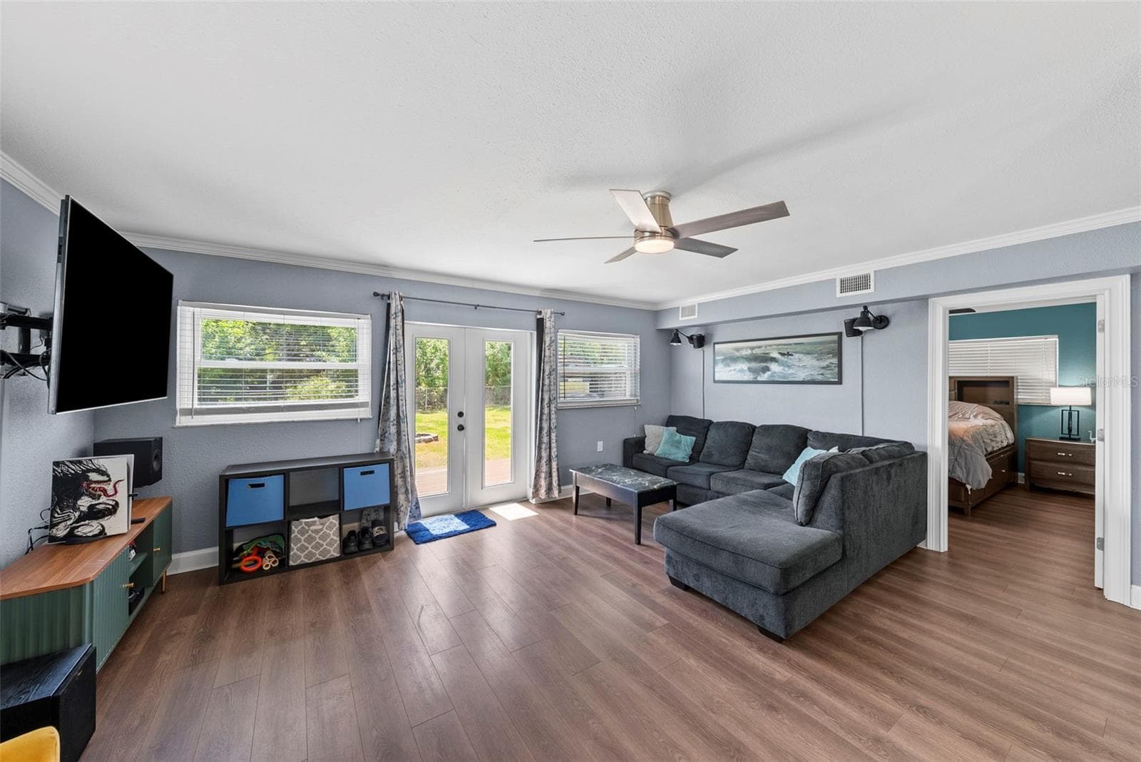 Single Family Residence at 824 61ST AVE NE, ST PETERSBURG, photo 5 of 25