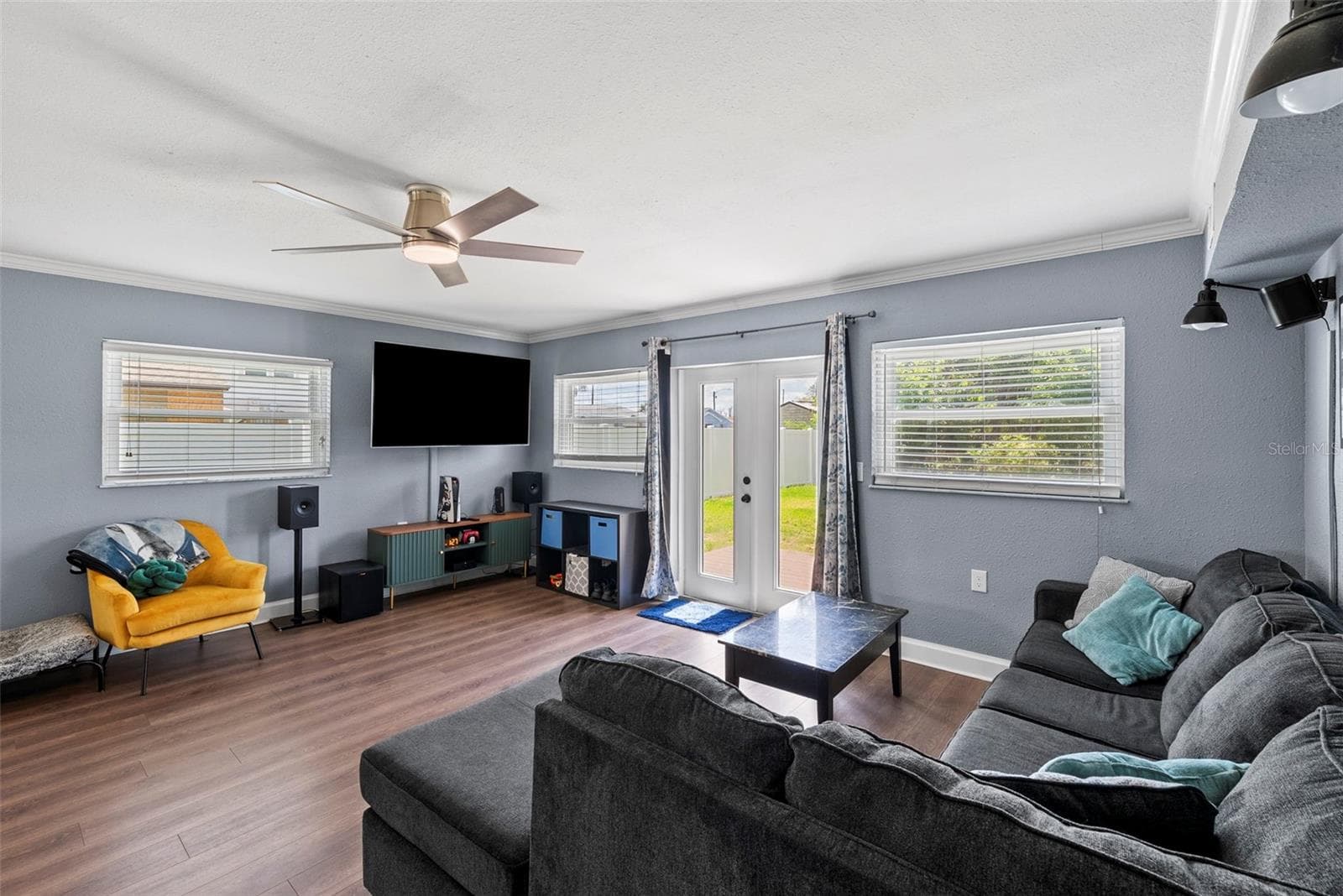 Single Family Residence at 824 61ST AVE NE, ST PETERSBURG, photo 7 of 25