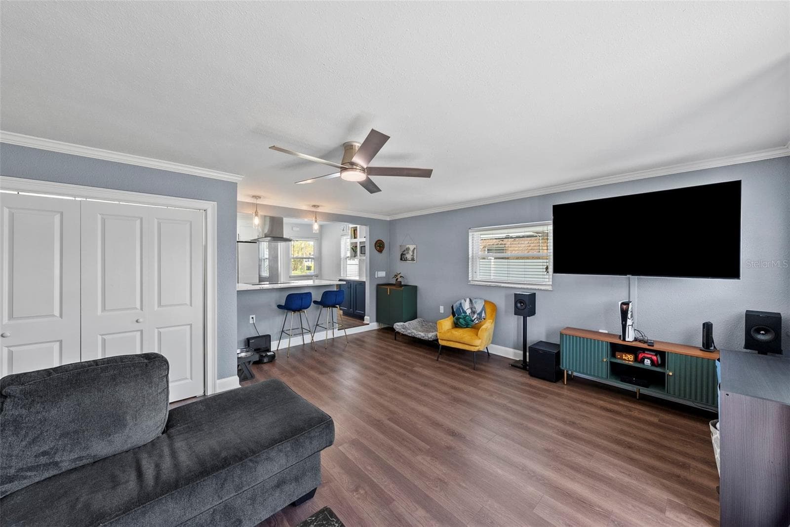 Single Family Residence at 824 61ST AVE NE, ST PETERSBURG, photo 9 of 25