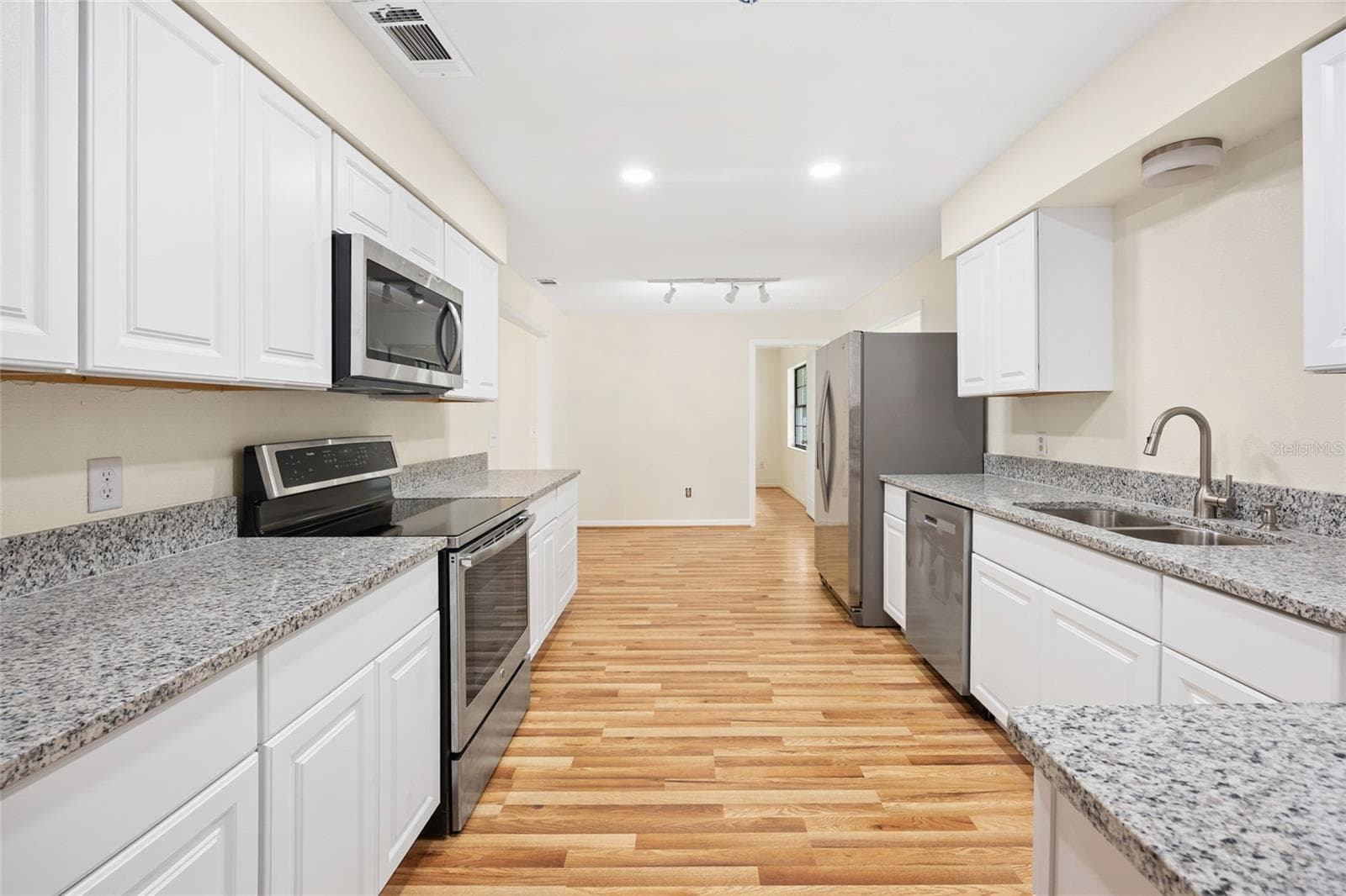Single Family Residence at 34 PINE CRSE, OCALA, photo 16 of 40