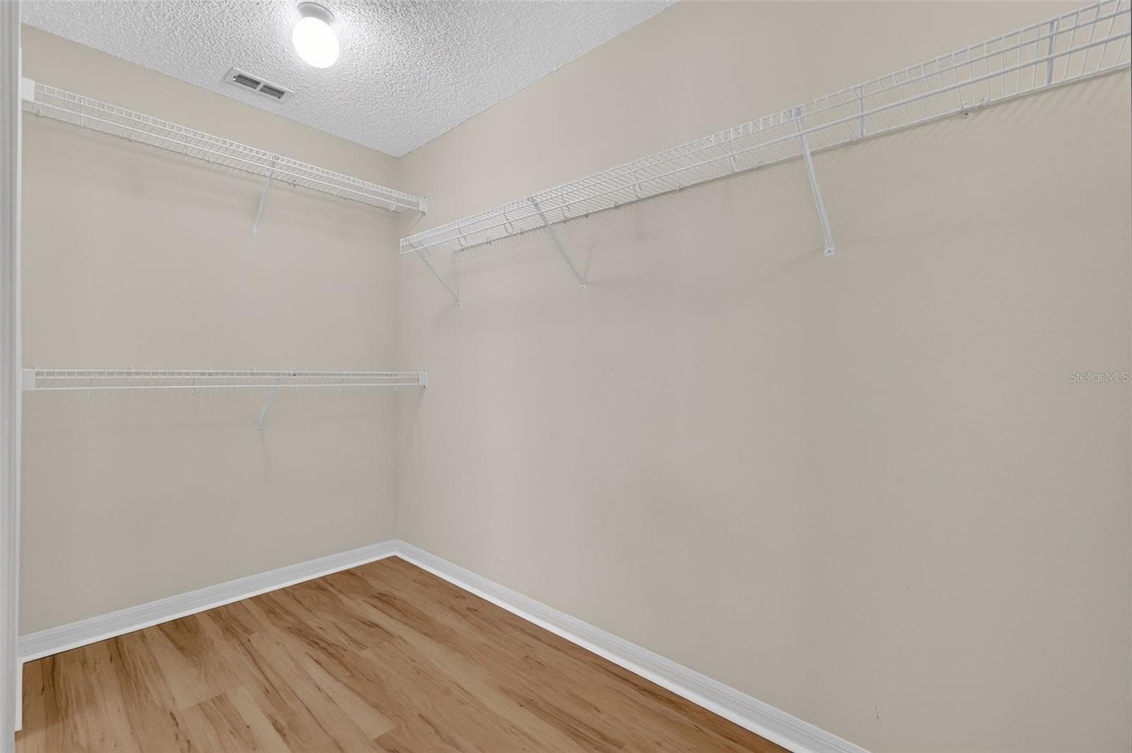 Single Family Residence at 752 OLD OAKS LN, LEESBURG, photo 17 of 46