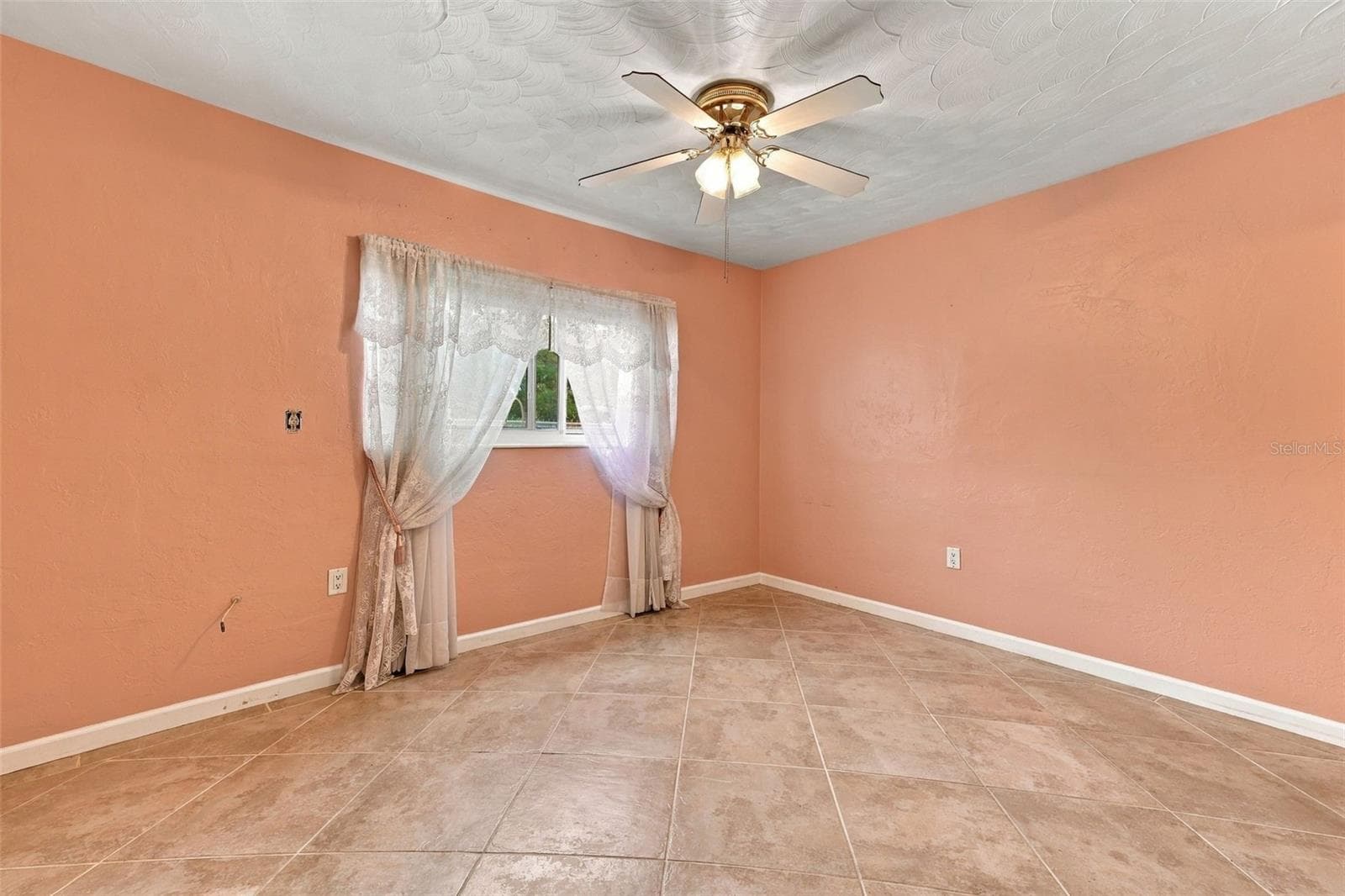 Single Family Residence at 1215 56TH AVENUE DR E, BRADENTON, photo 16 of 37
