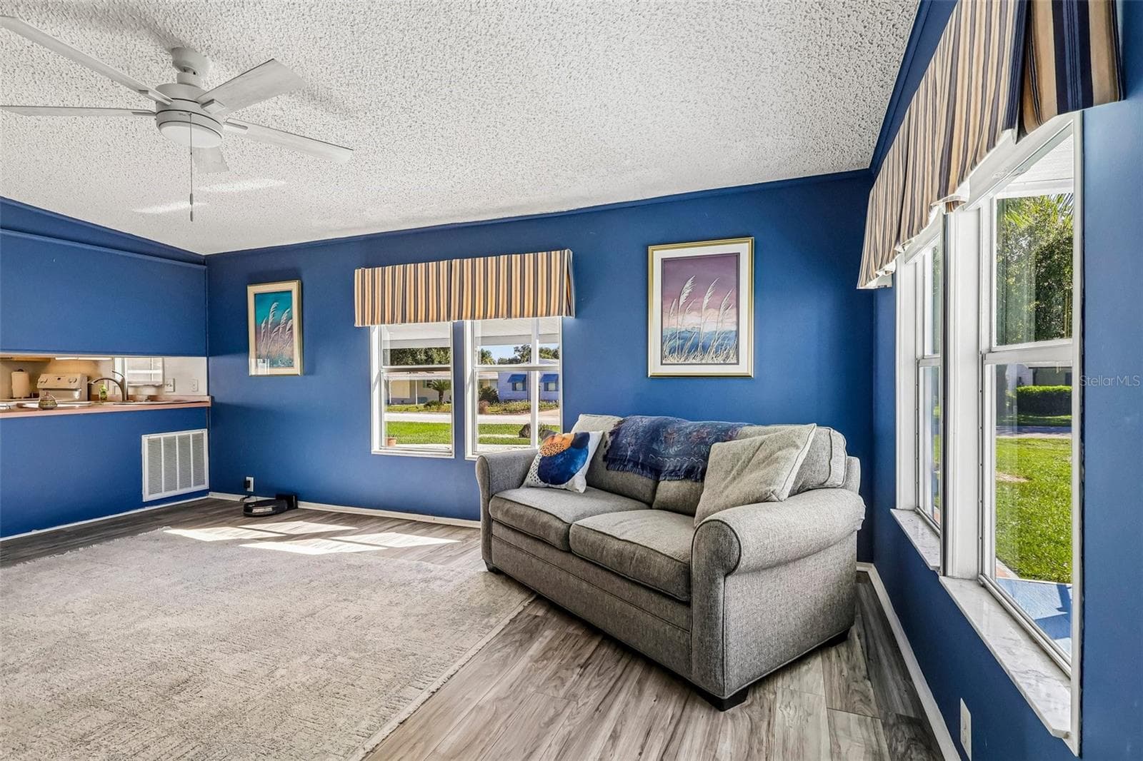 Manufactured Home at 25109 CLIFFORD HL, LEESBURG, photo 4 of 37