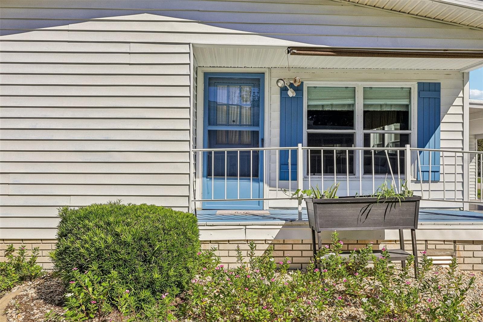 Manufactured Home at 25109 CLIFFORD HL, LEESBURG, photo 9 of 37