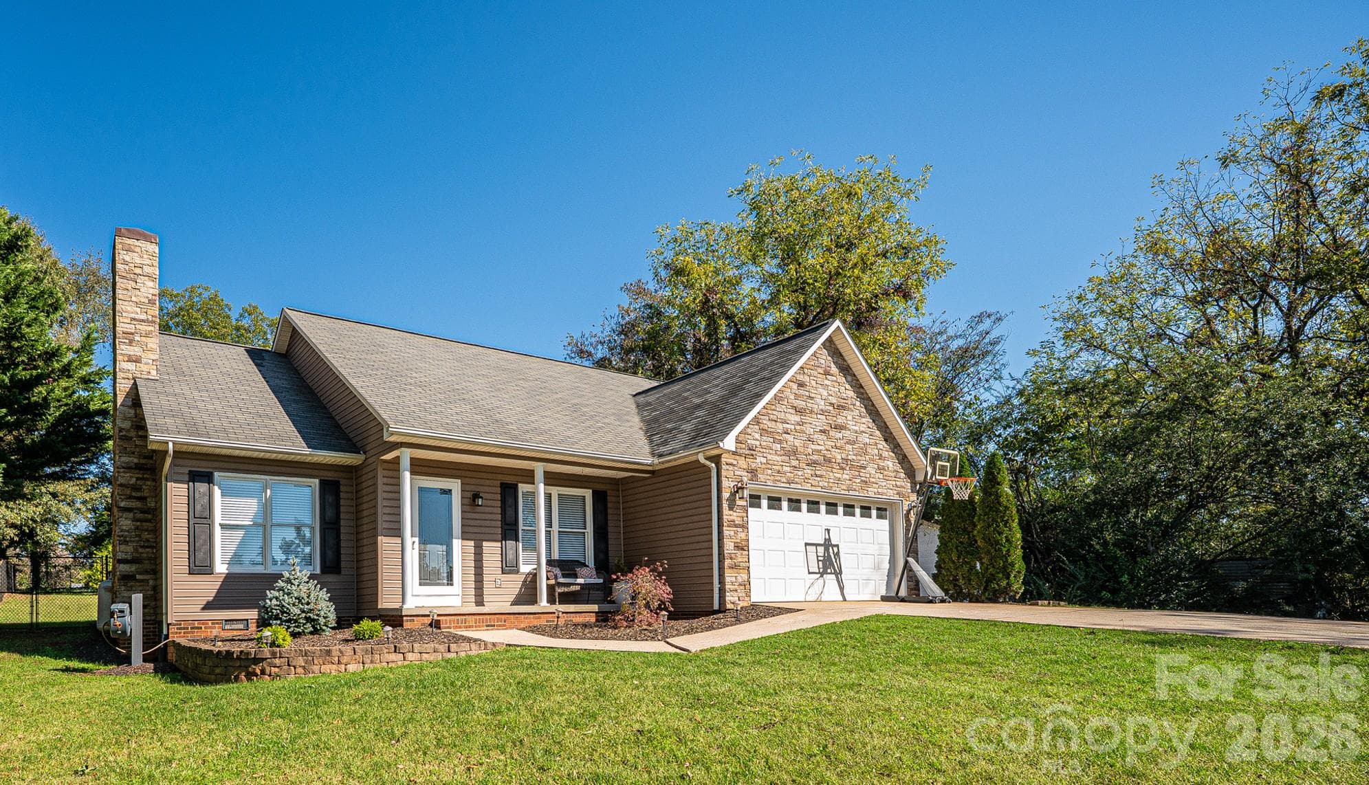 Single Family Residence at 2 Hunters Creek Lane, Granite Falls, photo 3 of 47