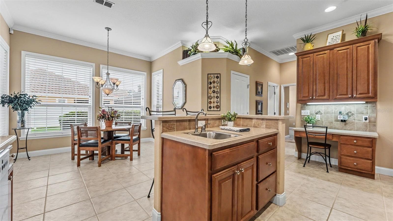 Single Family Residence at 5238 HIGHLANDS LAKEVIEW LOOP, LAKELAND, photo 19 of 63