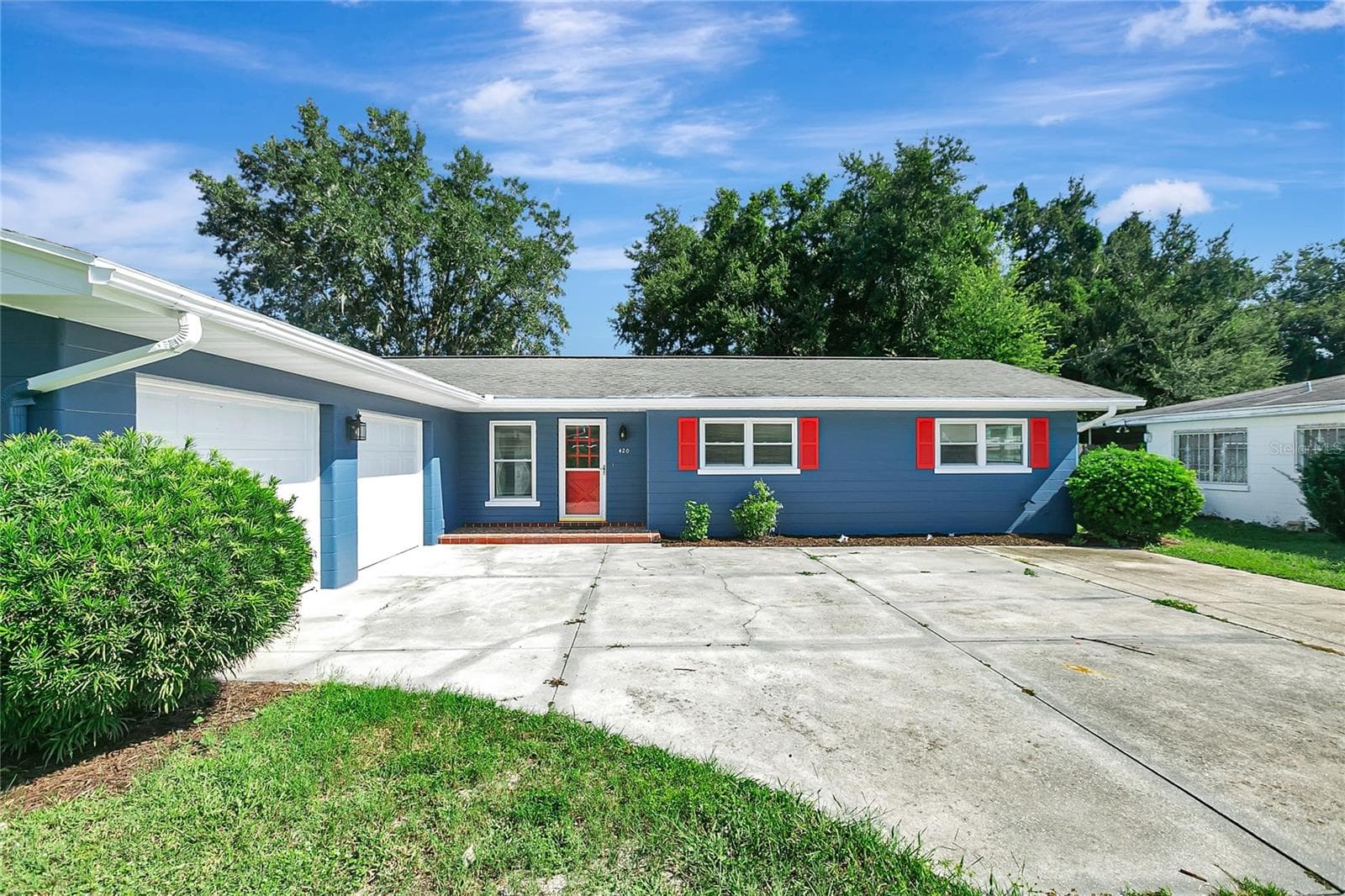 Single Family Residence at 420 HILLCREST DR SE, WINTER HAVEN, photo 2 of 42