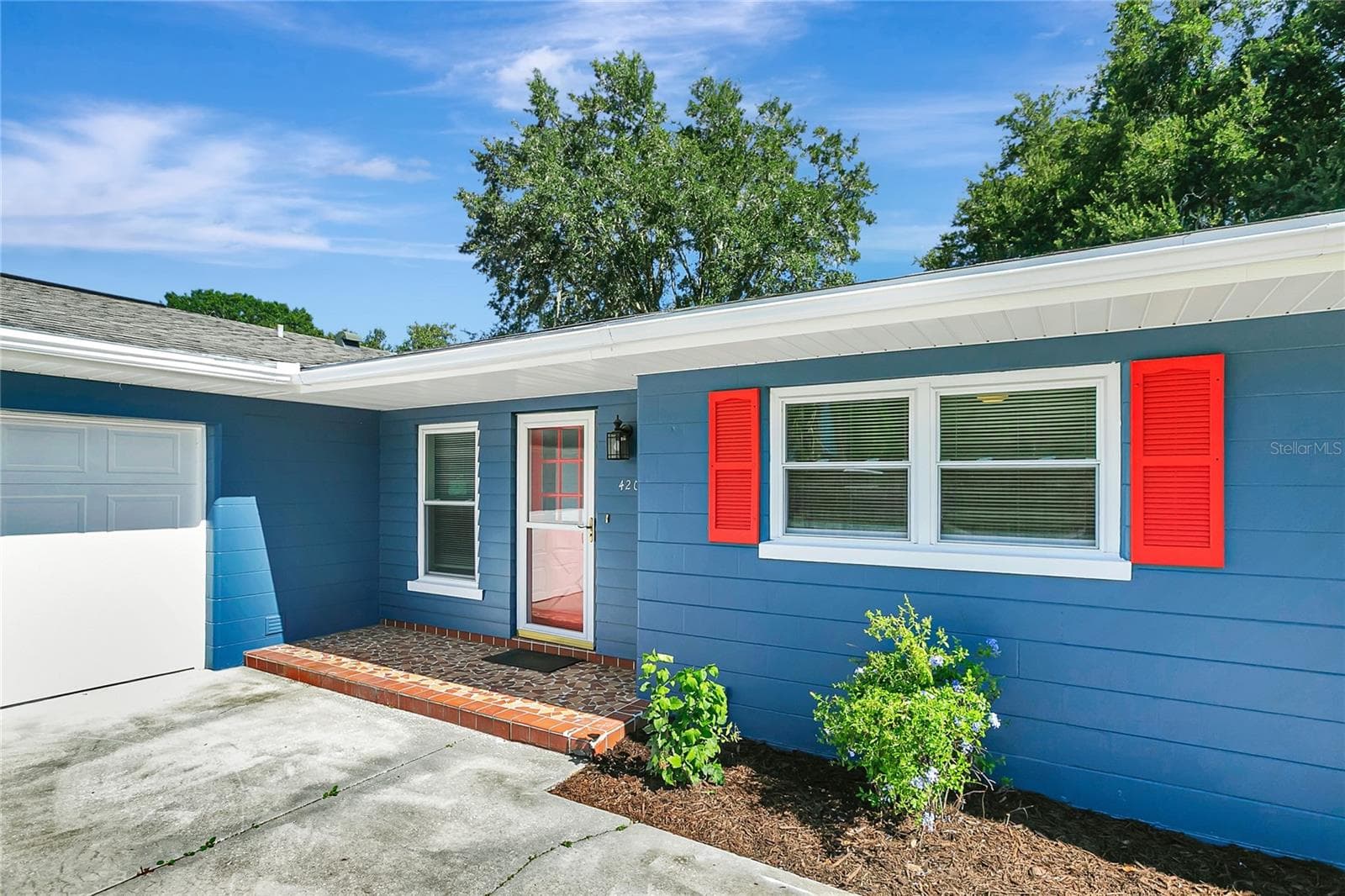 Single Family Residence at 420 HILLCREST DR SE, WINTER HAVEN, photo 4 of 42