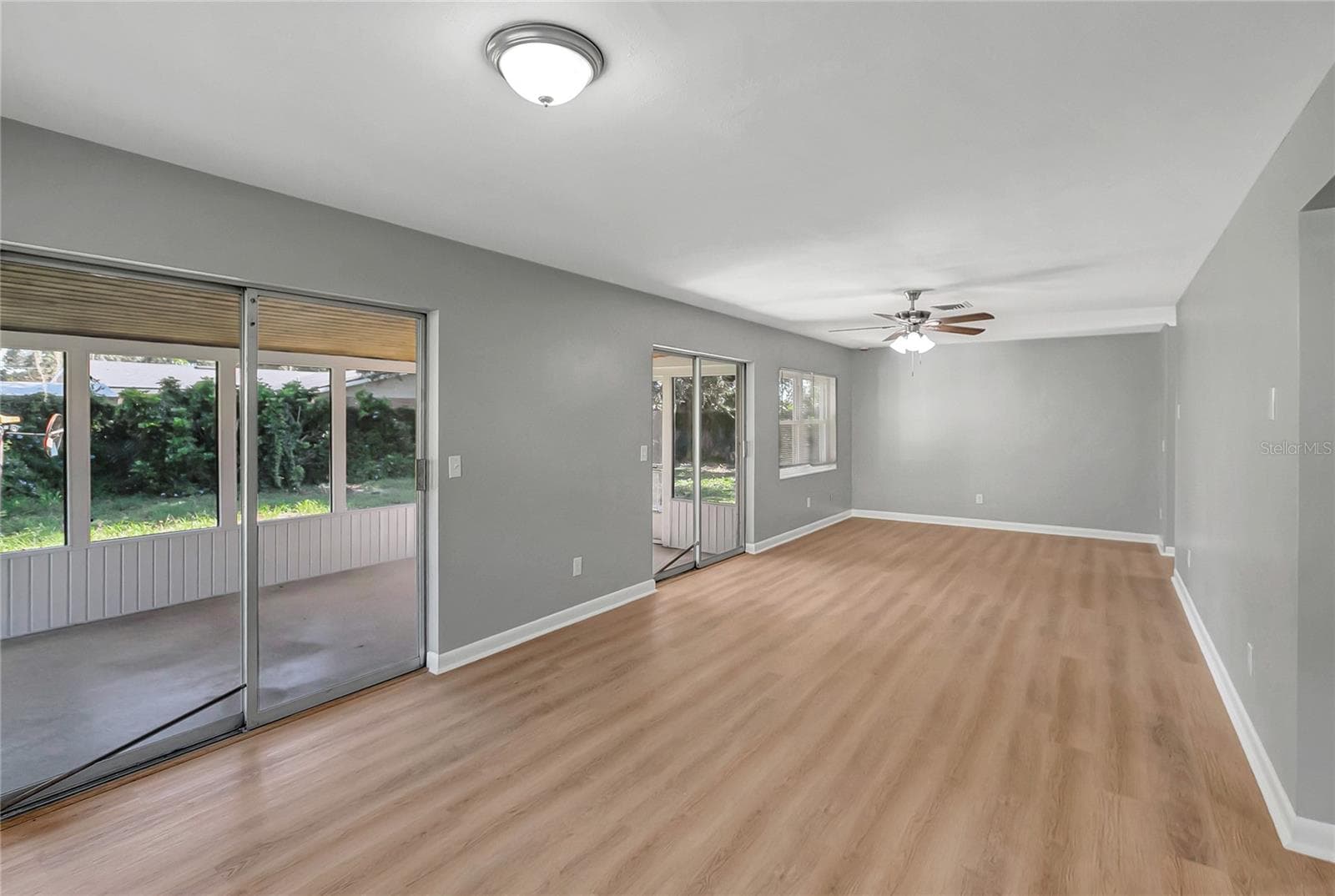Single Family Residence at 420 HILLCREST DR SE, WINTER HAVEN, photo 11 of 42