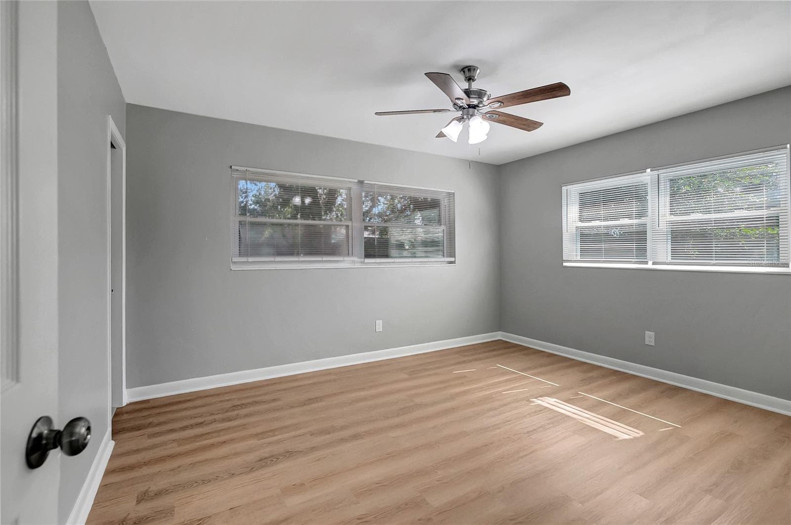 Single Family Residence at 420 HILLCREST DR SE, WINTER HAVEN, photo 22 of 42