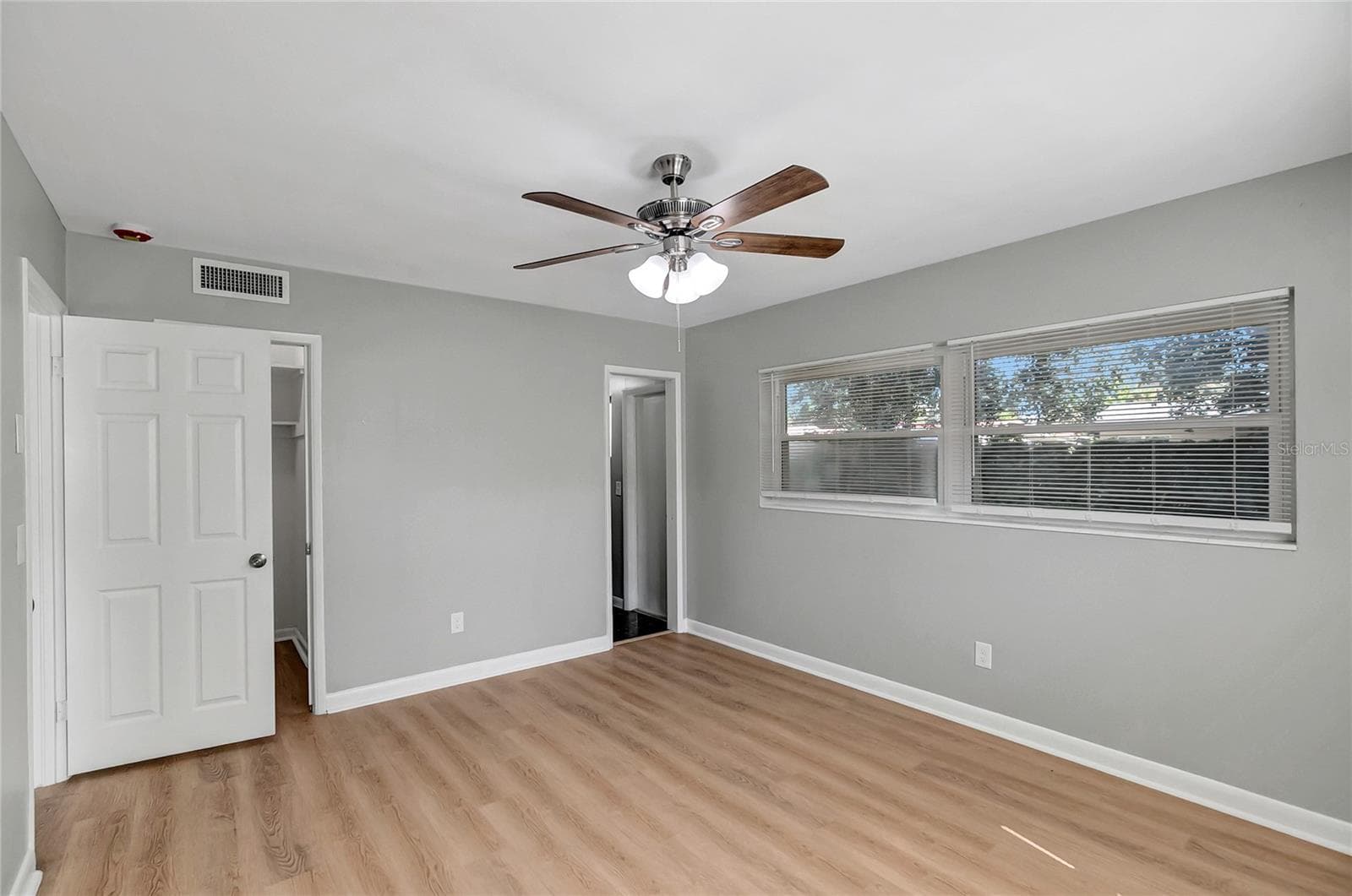 Single Family Residence at 420 HILLCREST DR SE, WINTER HAVEN, photo 23 of 42