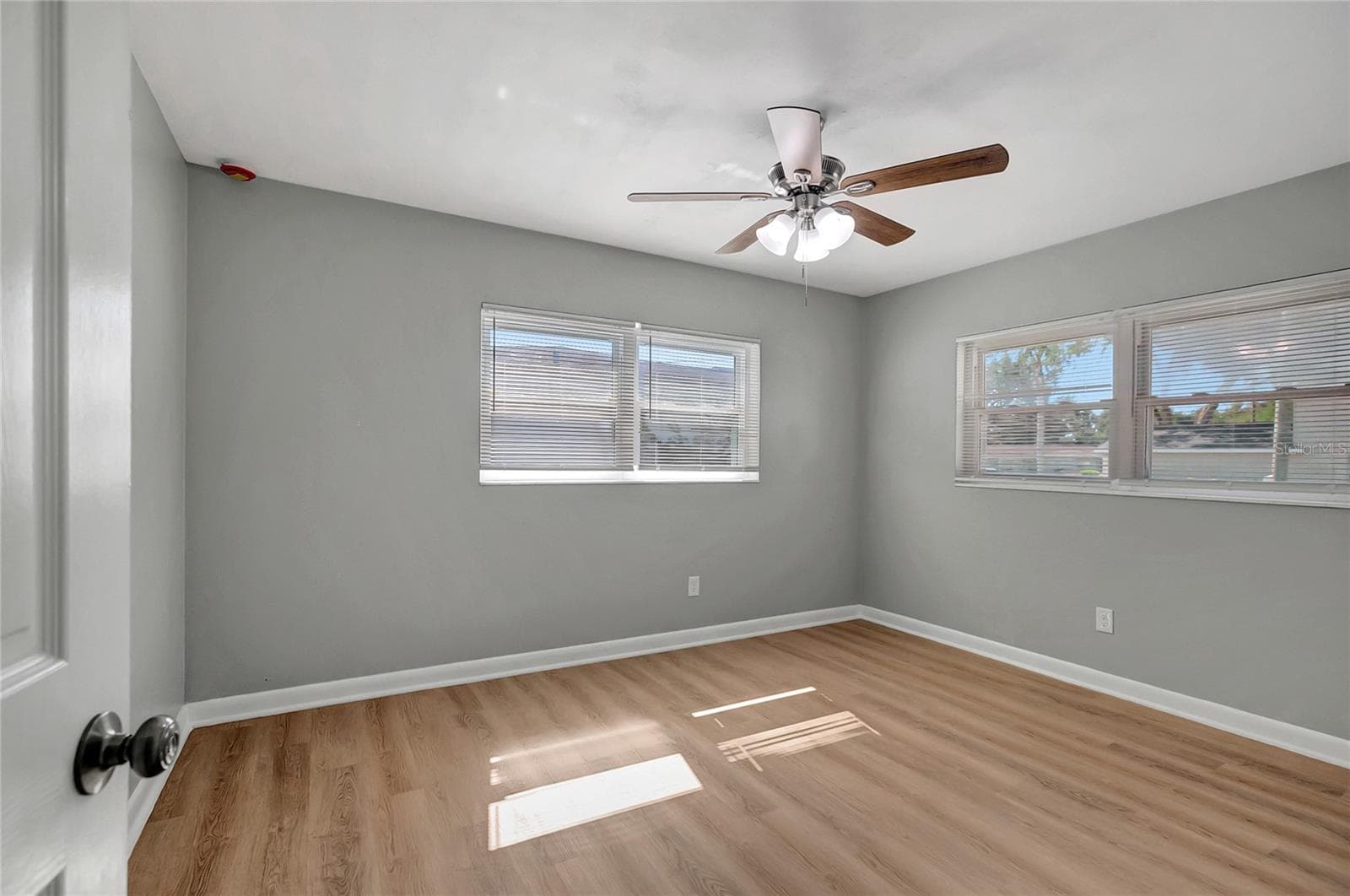 Single Family Residence at 420 HILLCREST DR SE, WINTER HAVEN, photo 26 of 42