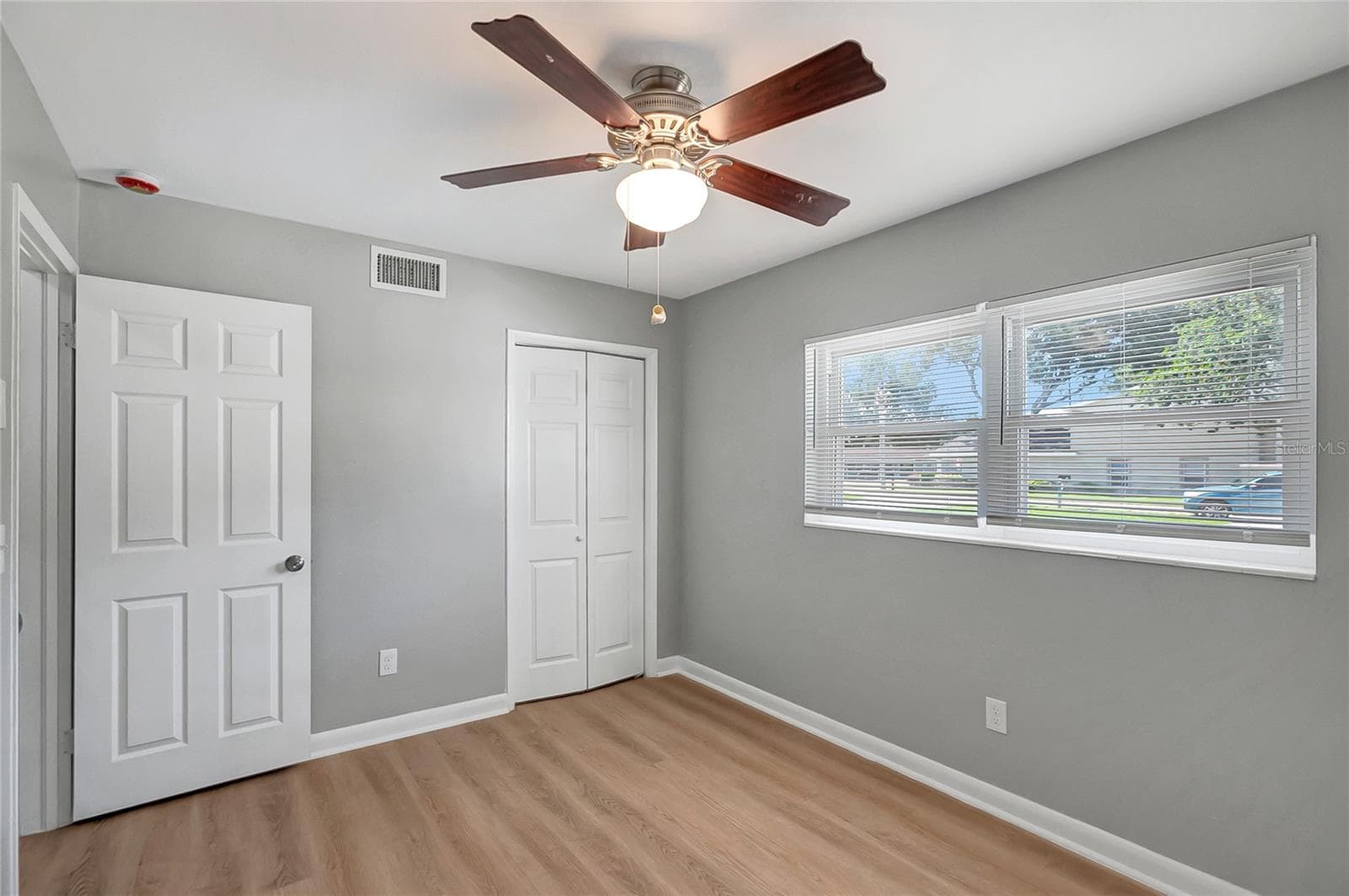 Single Family Residence at 420 HILLCREST DR SE, WINTER HAVEN, photo 33 of 42