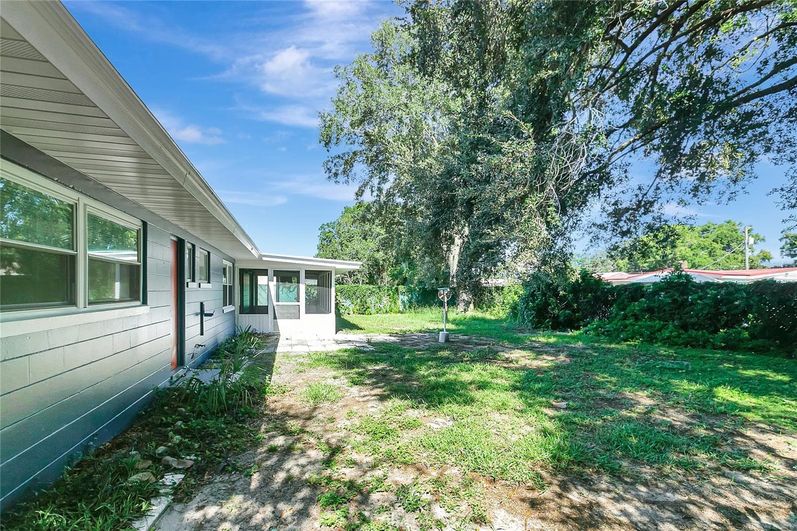 Single Family Residence at 420 HILLCREST DR SE, WINTER HAVEN, photo 37 of 42