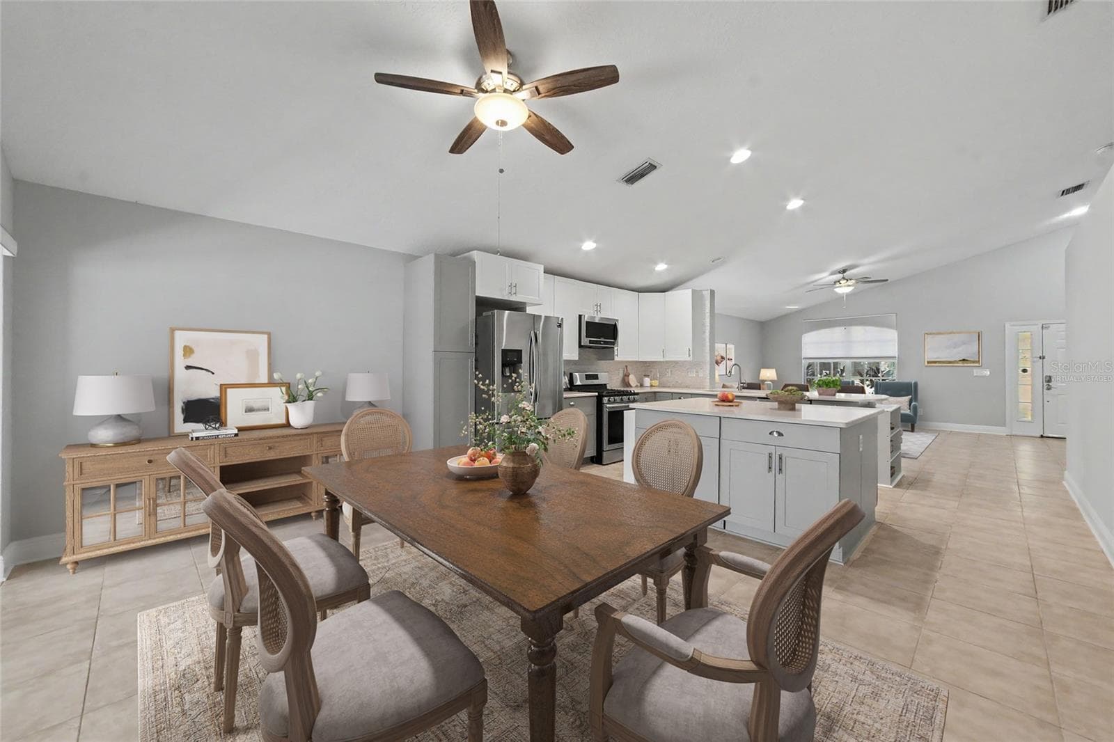 Virtually Staged - 6241 CRICKETHOLLOW DR, RIVERVIEW