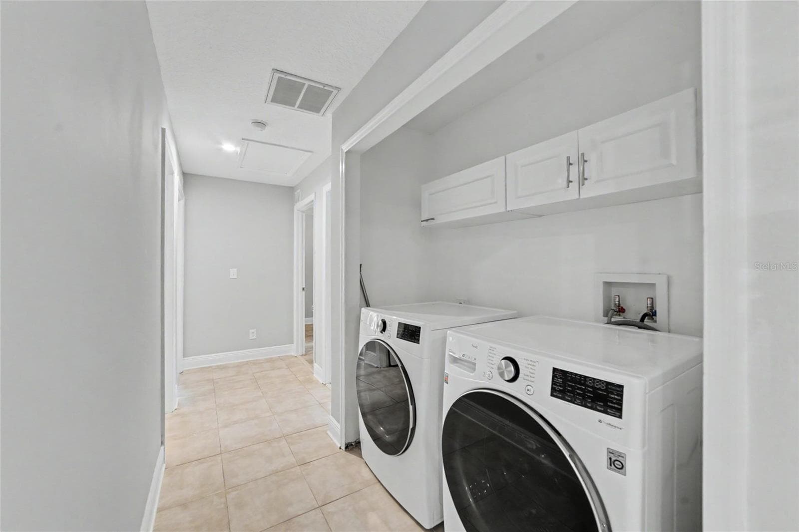 Single Family Residence at 6241 CRICKETHOLLOW DR, RIVERVIEW, photo 17 of 29