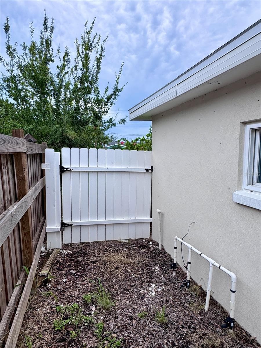 Single Family Residence at 3701 SHORE ACRES BLVD NE, ST PETERSBURG, photo 35 of 36