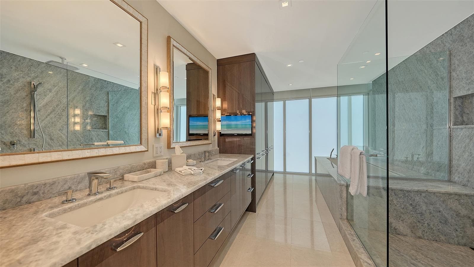 Condominium at 280 GOLDEN GATE PT #600, SARASOTA, photo 27 of 62