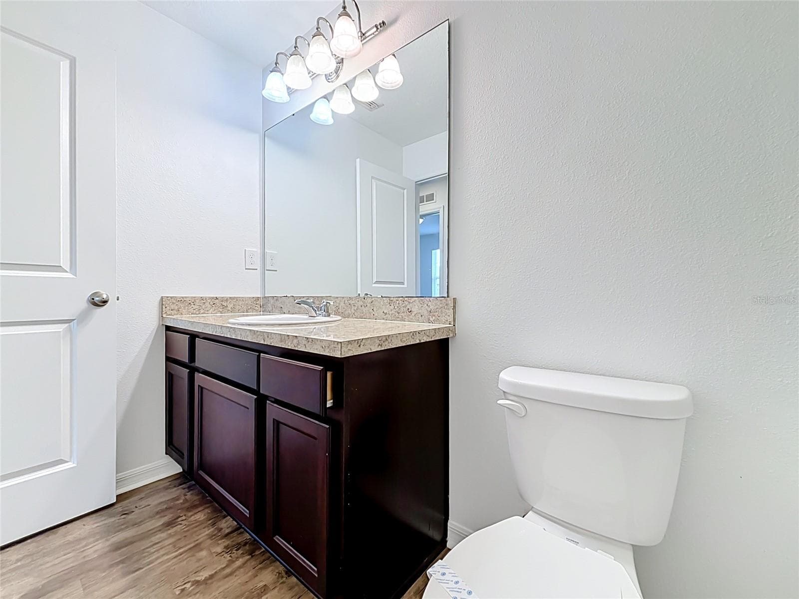 Full Bath #2 - 811 GRANDIN ST, DAVENPORT