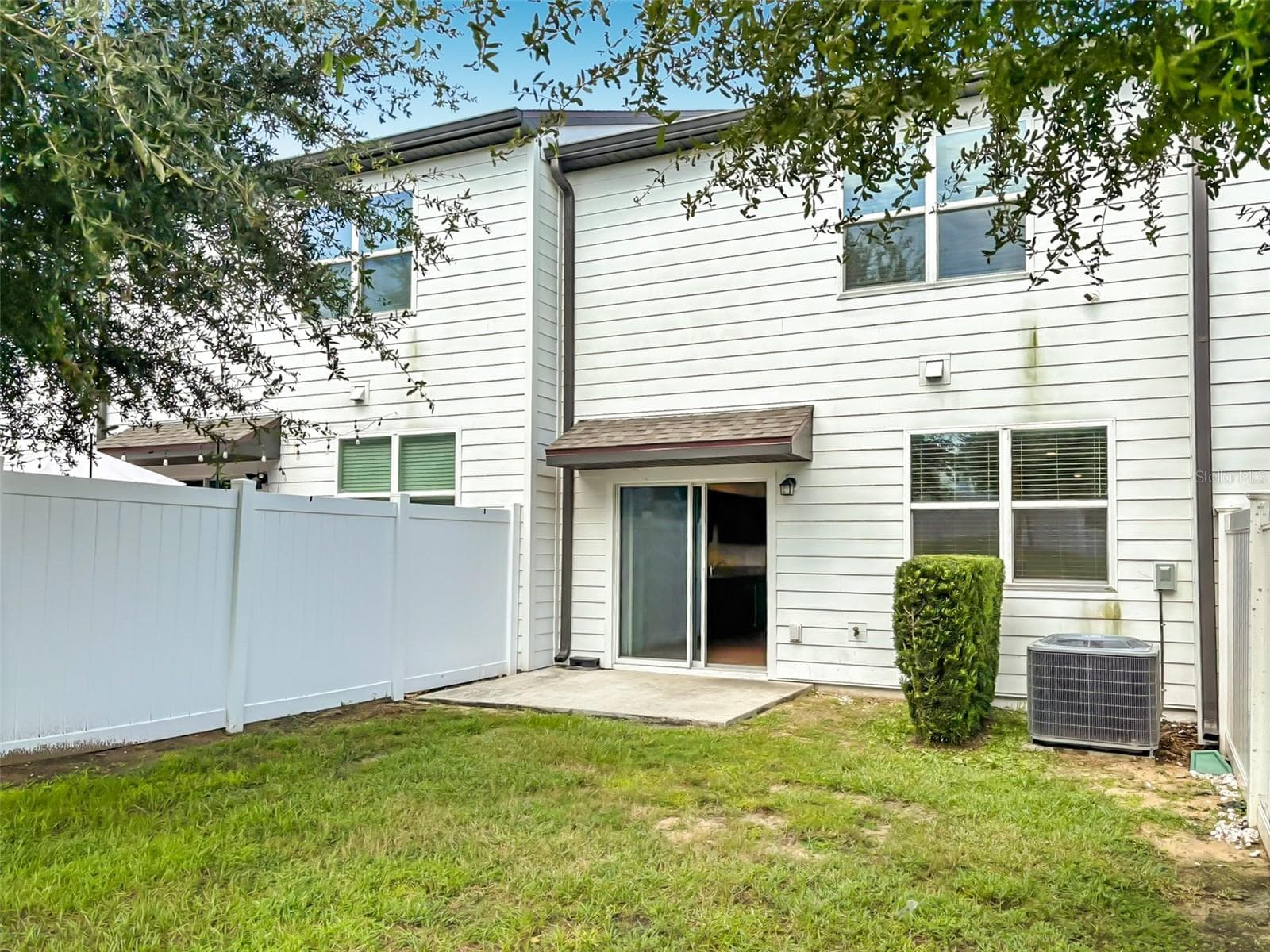 Back yard - 811 GRANDIN ST, DAVENPORT