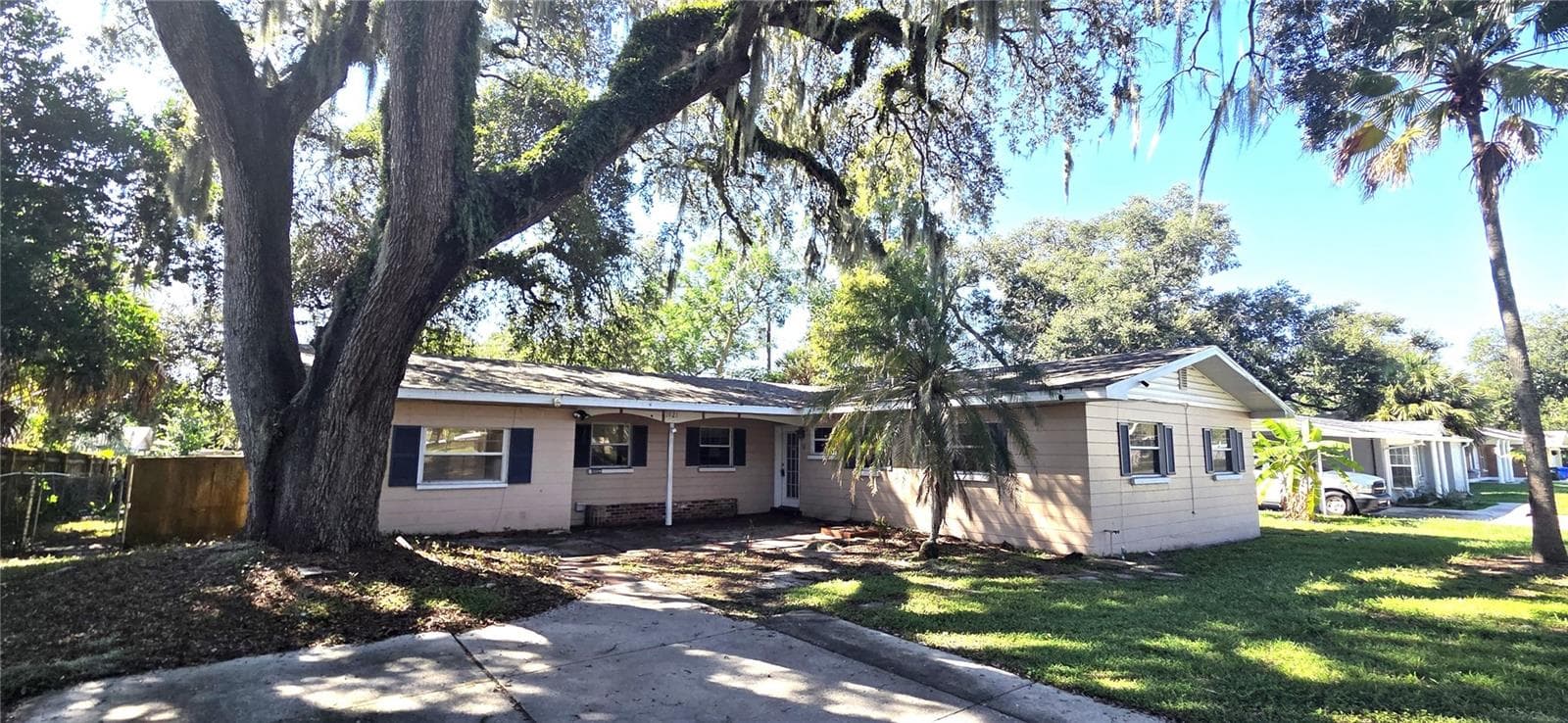 Single Family Residence at 1921 SYLVESTER RD, LAKELAND, photo 2 of 46