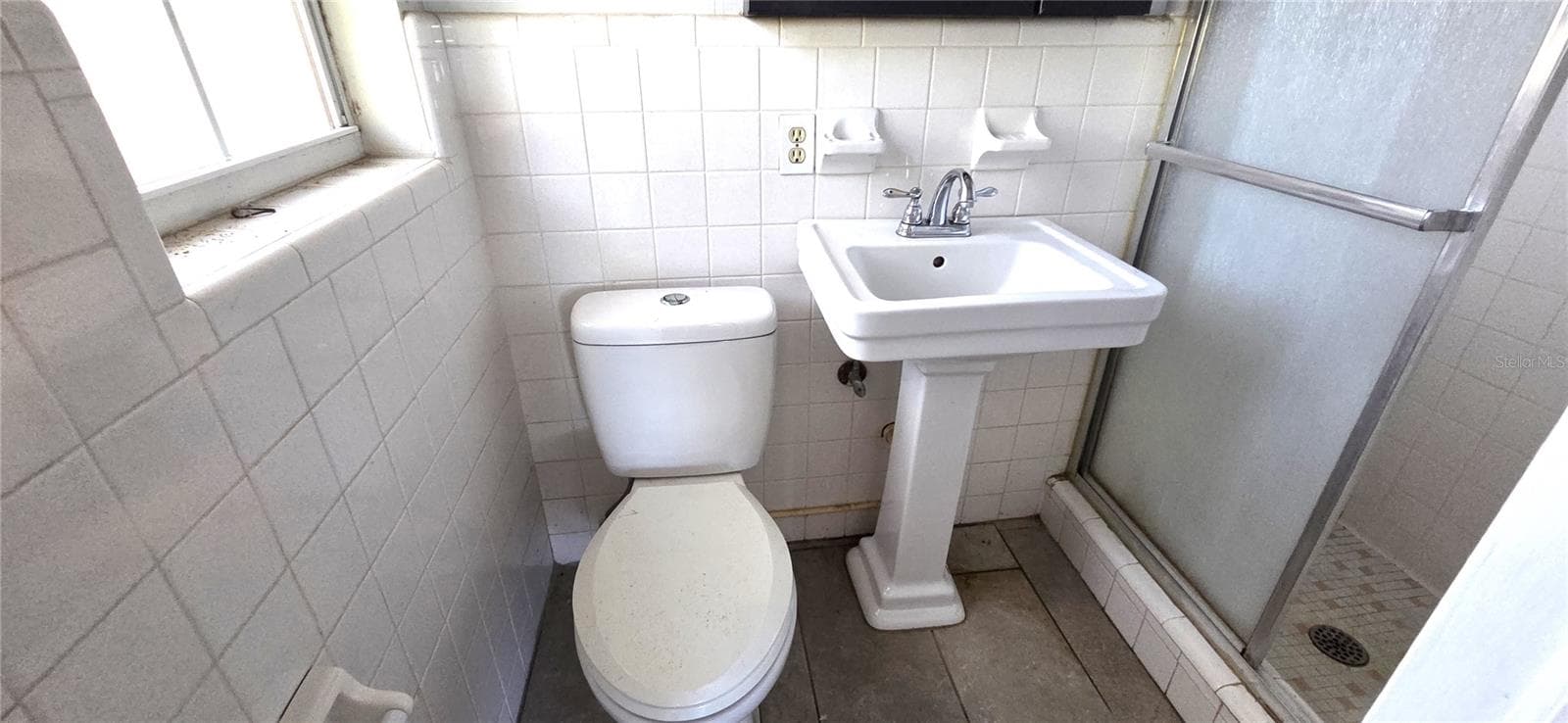 Primary En-Suite Bathroom - 1921 SYLVESTER RD, LAKELAND