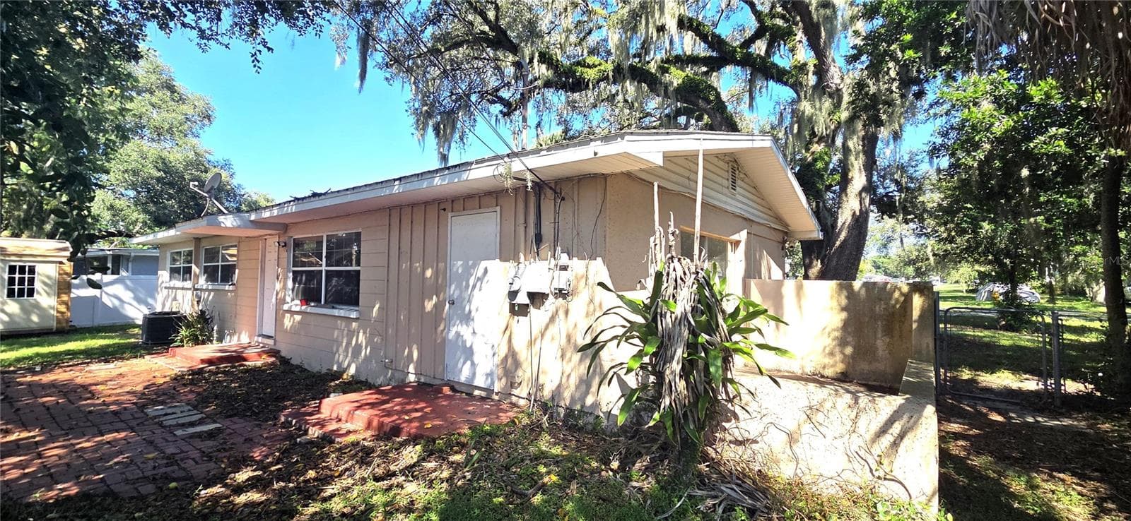 Rear of house - 1921 SYLVESTER RD, LAKELAND