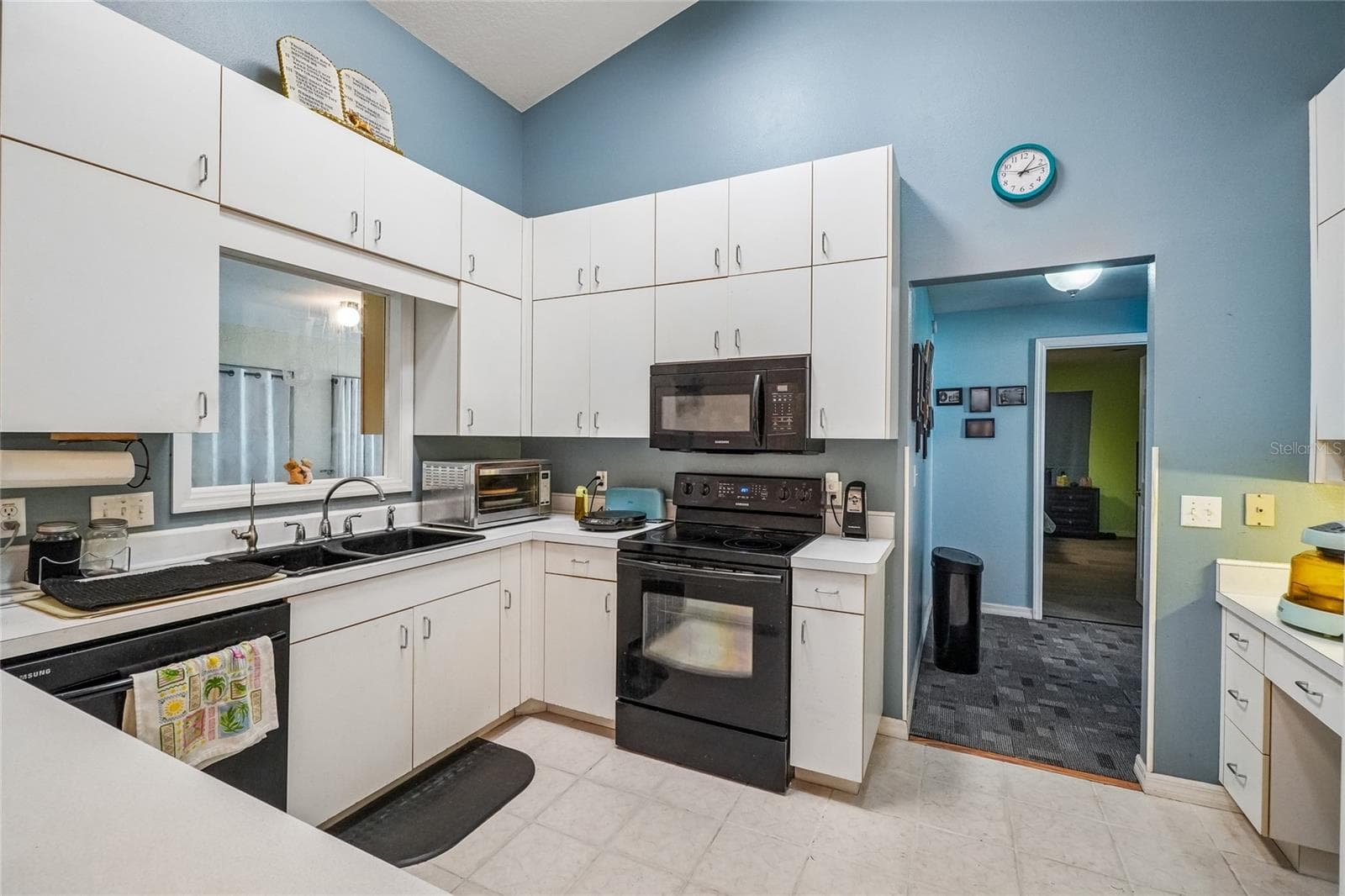 Kitchen - 6074 BEECHWOOD DR, DADE CITY