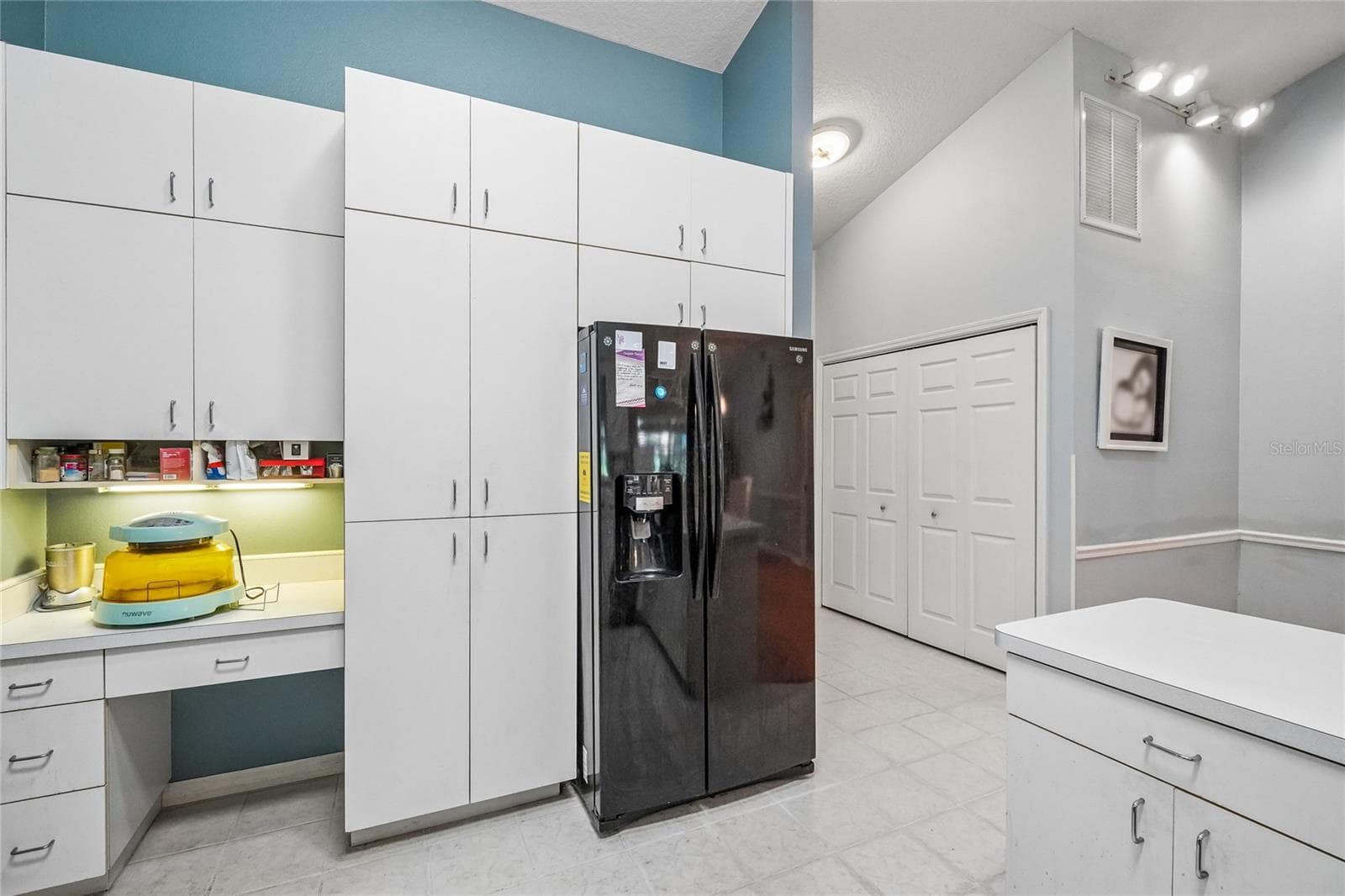 Kitchen - 6074 BEECHWOOD DR, DADE CITY