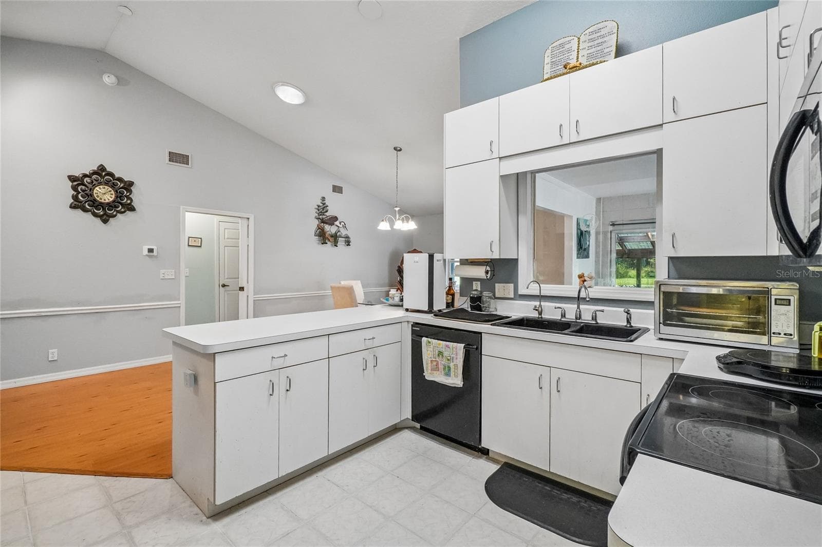 Kitchen - 6074 BEECHWOOD DR, DADE CITY