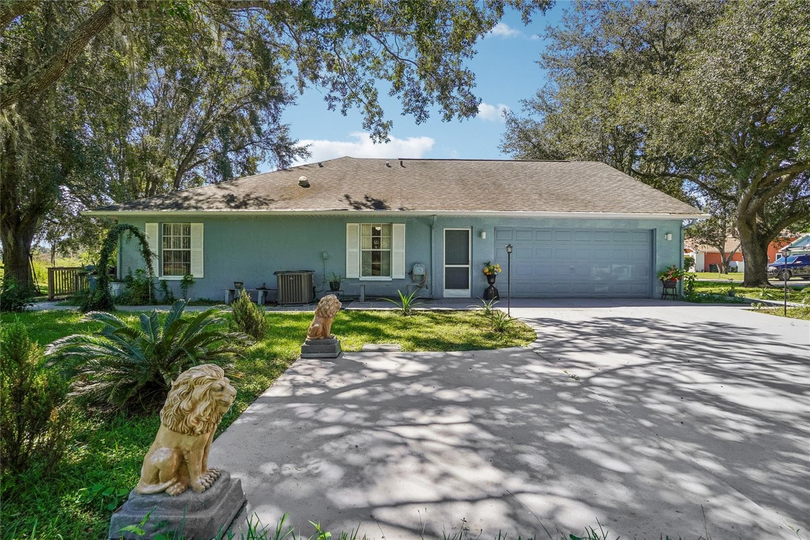 Driveway - 6074 BEECHWOOD DR, DADE CITY