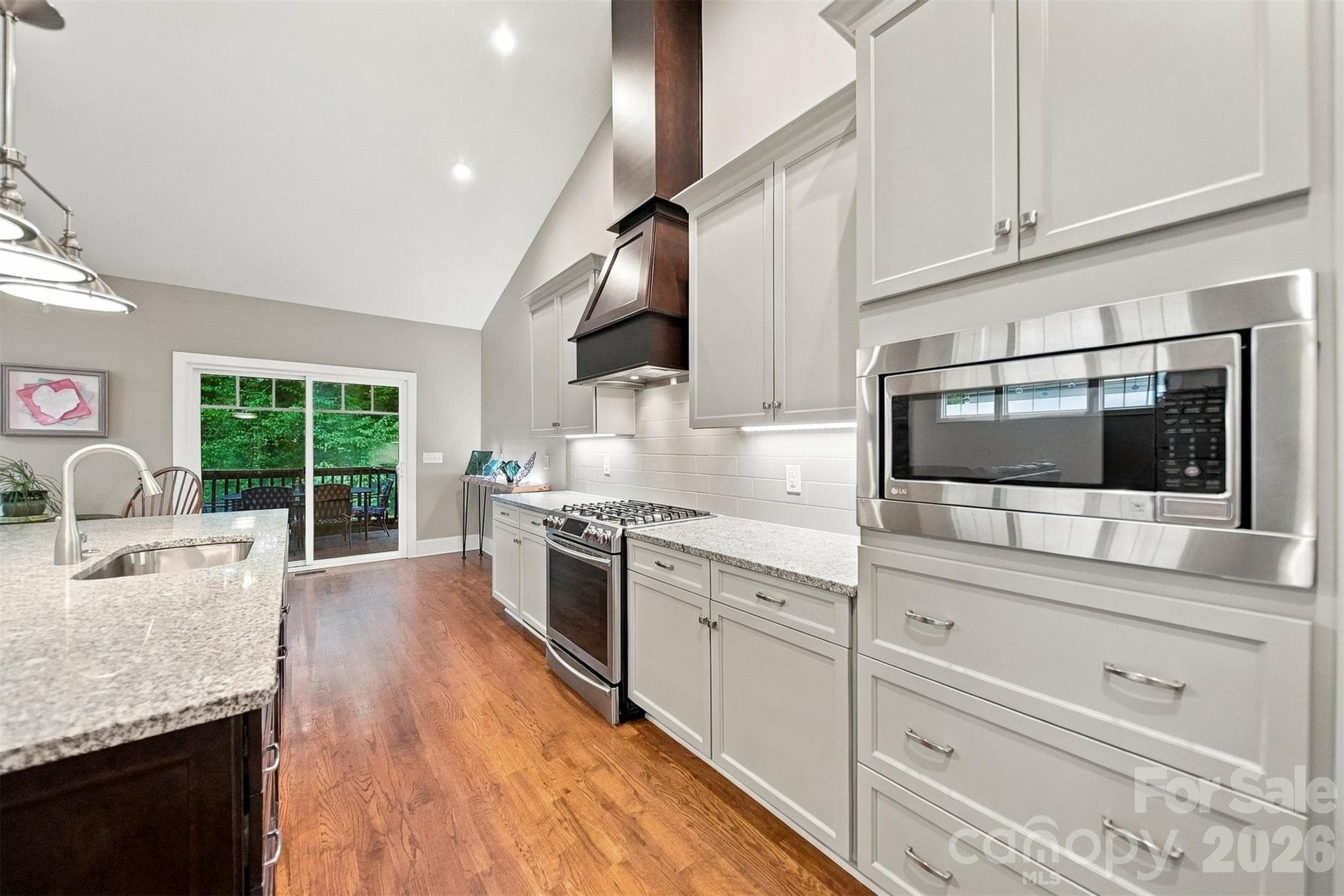Open kitchen - 3901 12th Street NE, Hickory