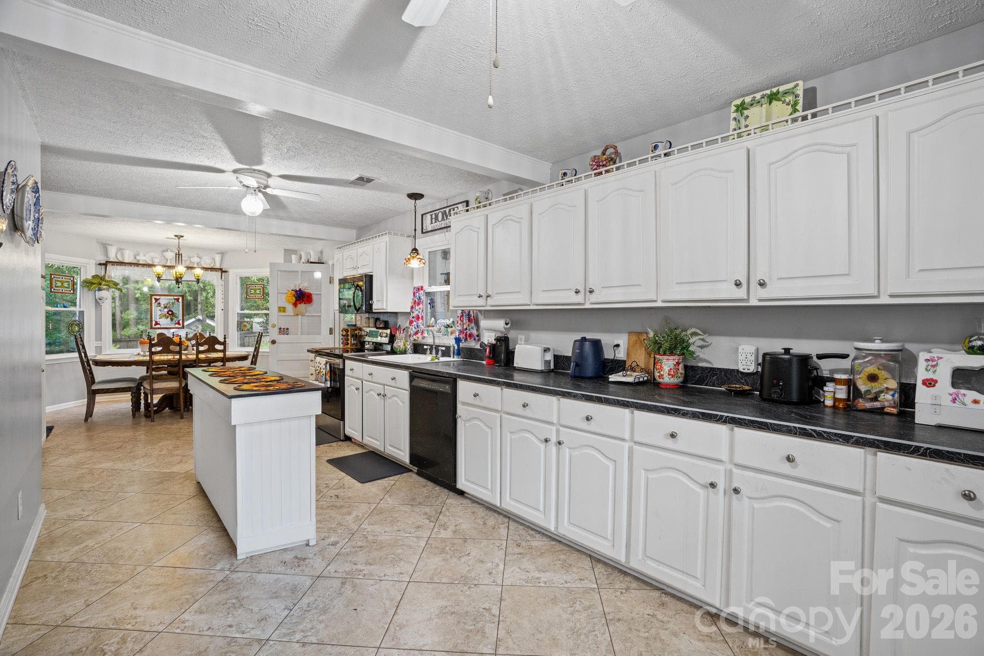 Single Family Residence at 11210 Walking Horse Lane, Charlotte, photo 13 of 29