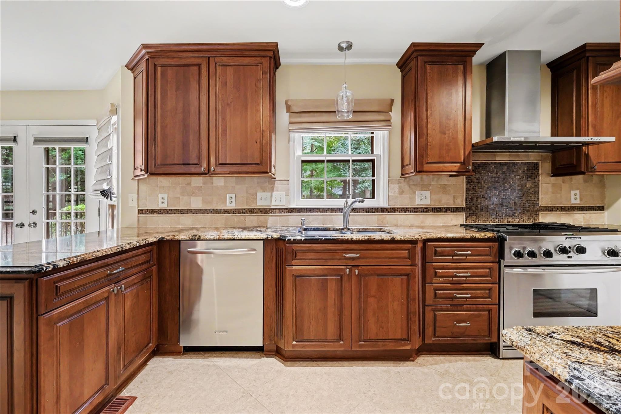 Kitchen - 7615 Quail Hill Road, Charlotte