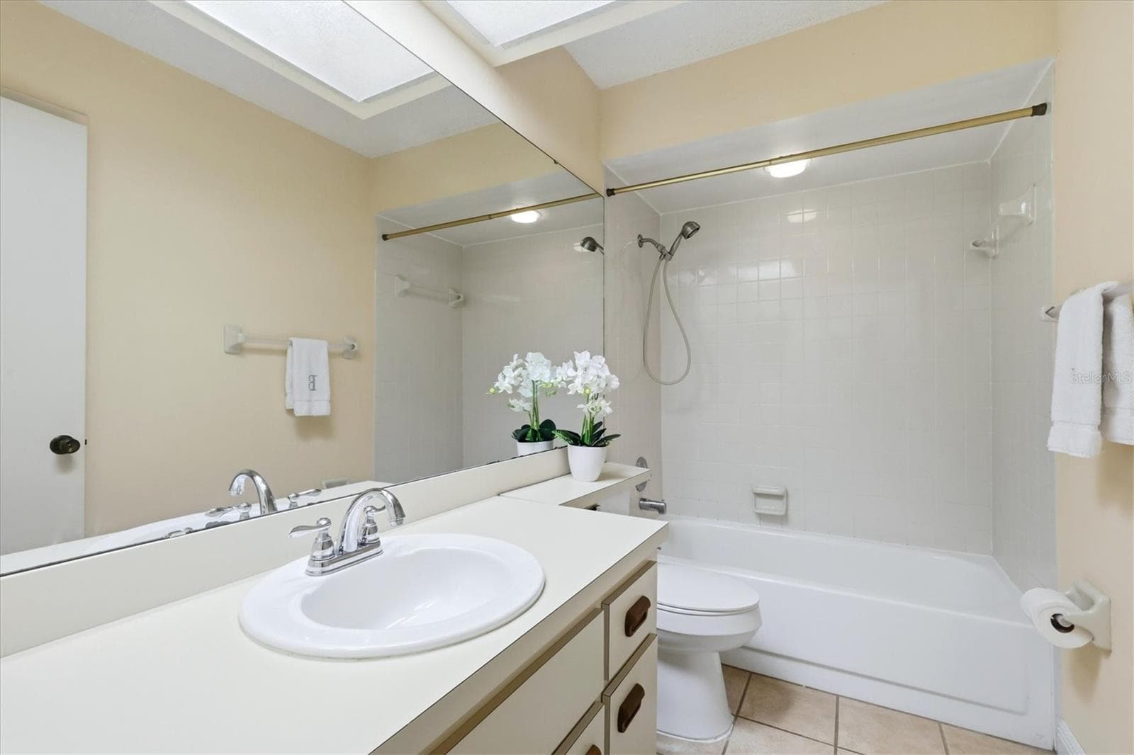 Guest Bath - 4006 75TH TER E, SARASOTA