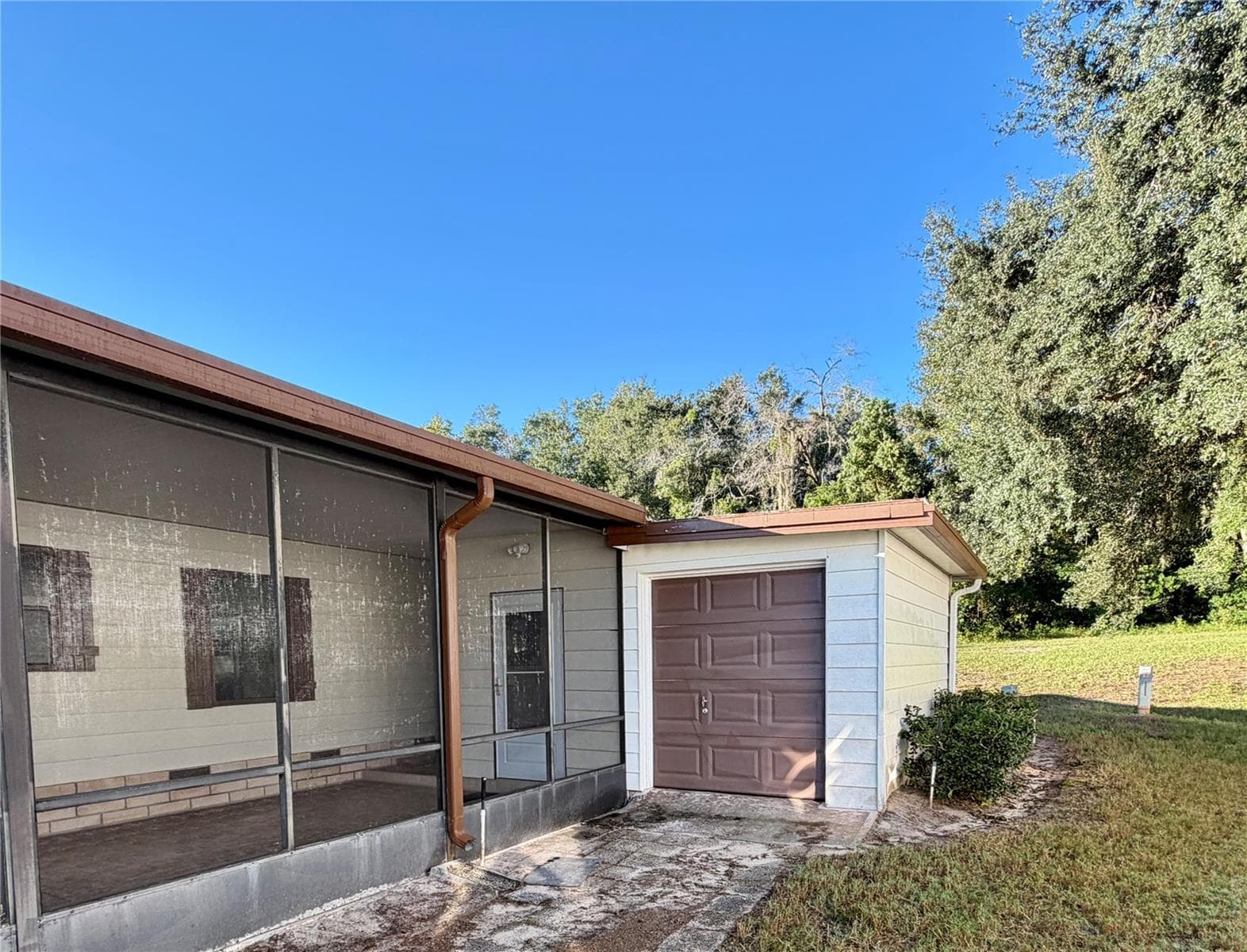GOLF CART GARAGE - 2532 AMYRIS CT #601, ZELLWOOD