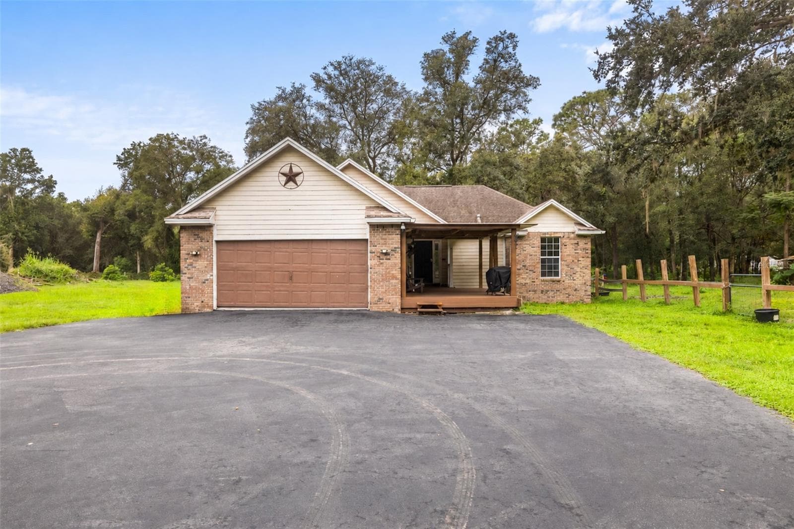 Single Family Residence at 18145 BOOMING RD, SPRING HILL, photo 3 of 63
