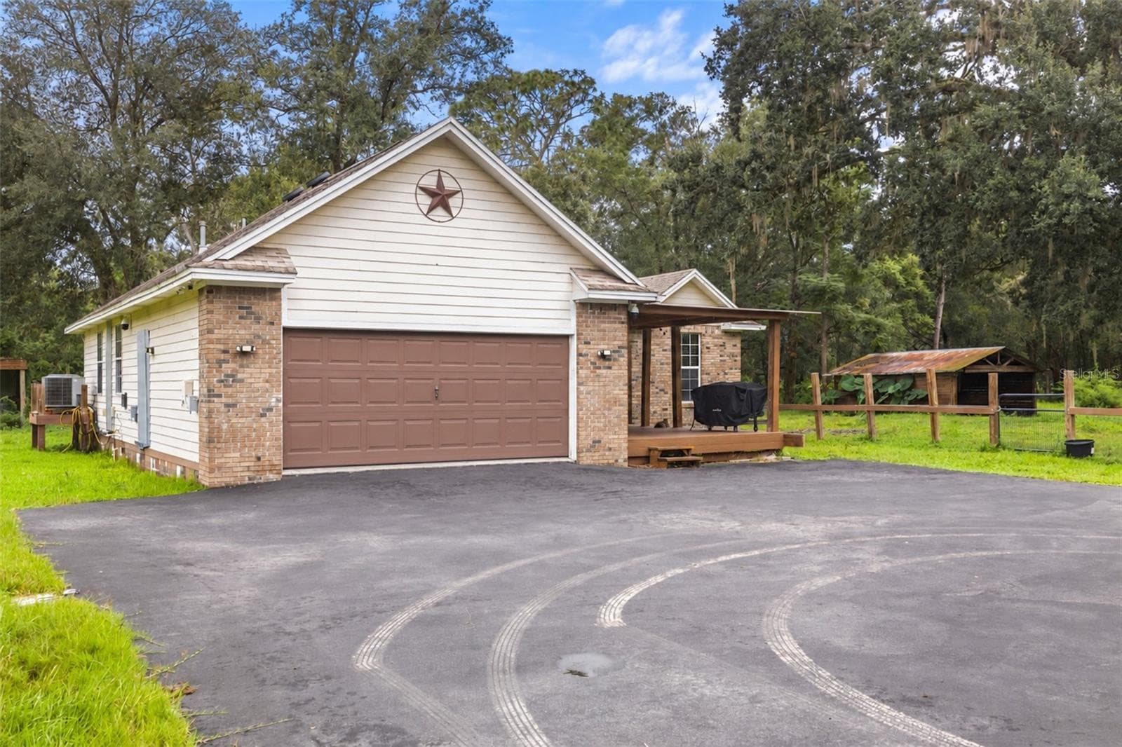 Single Family Residence at 18145 BOOMING RD, SPRING HILL, photo 4 of 63