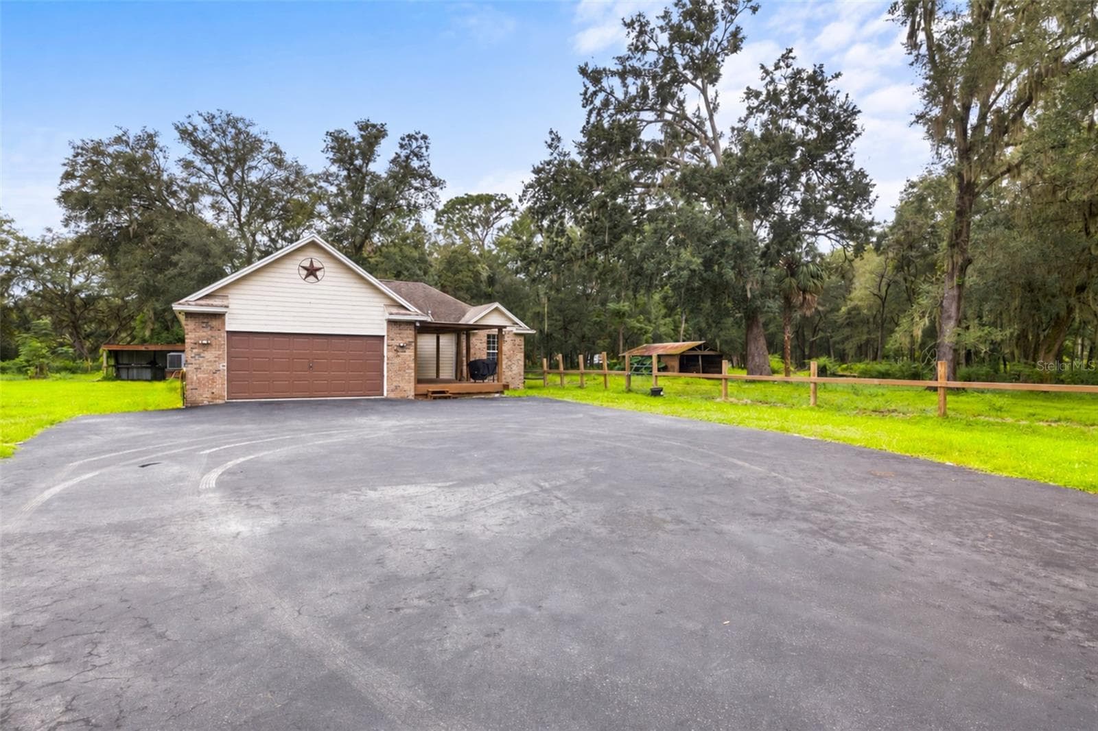 Single Family Residence at 18145 BOOMING RD, SPRING HILL, photo 7 of 63