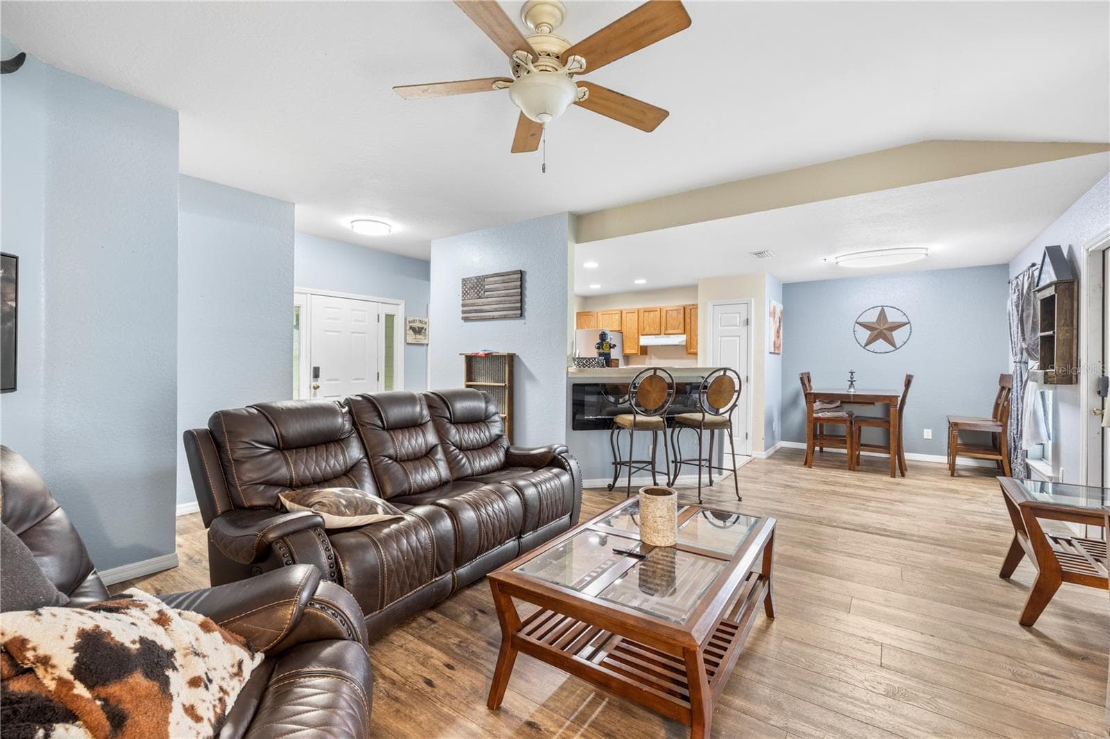 Single Family Residence at 18145 BOOMING RD, SPRING HILL, photo 14 of 63