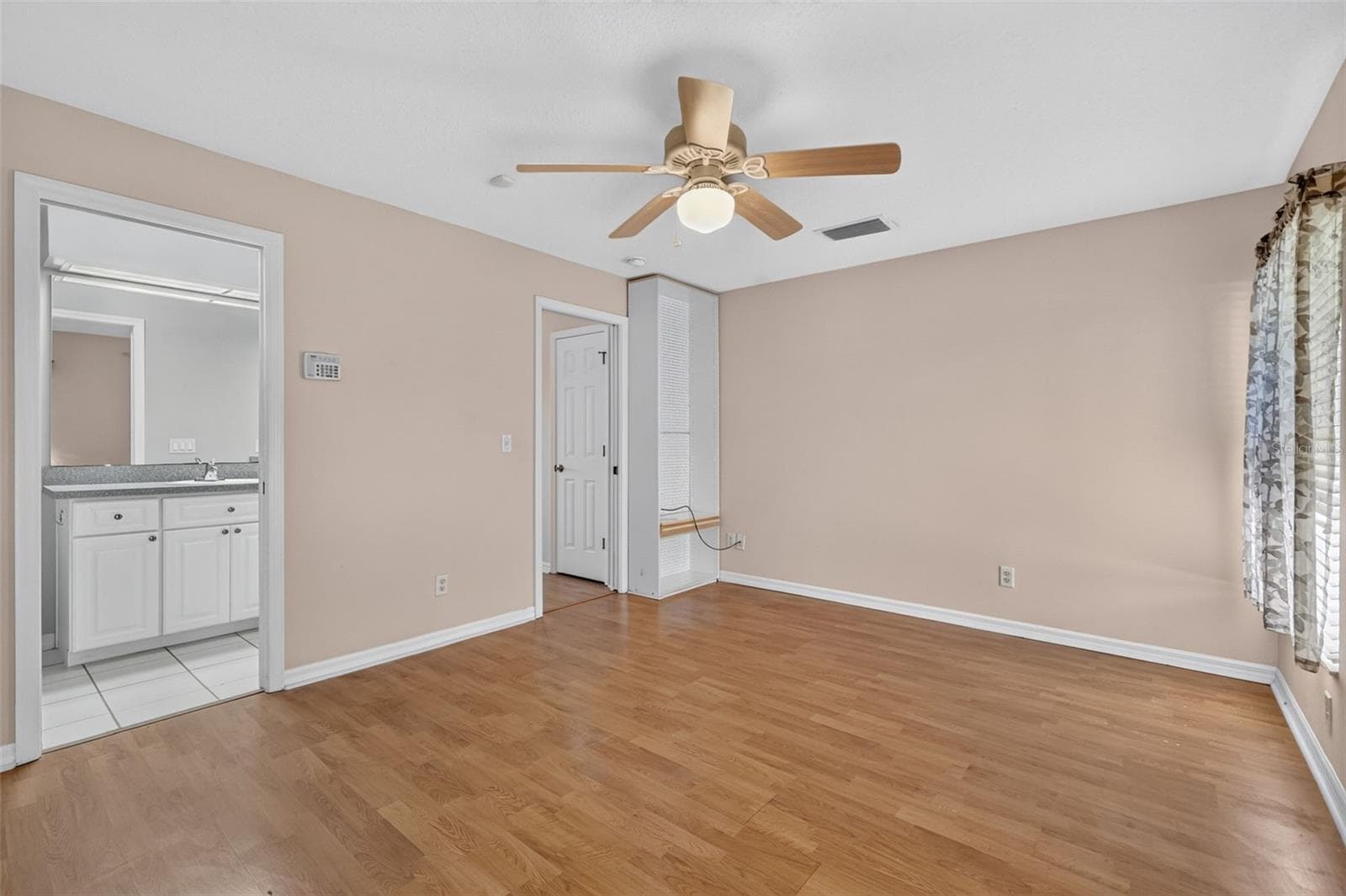 Single Family Residence at 6355 BERKSHIRE PASS, LEESBURG, photo 27 of 66