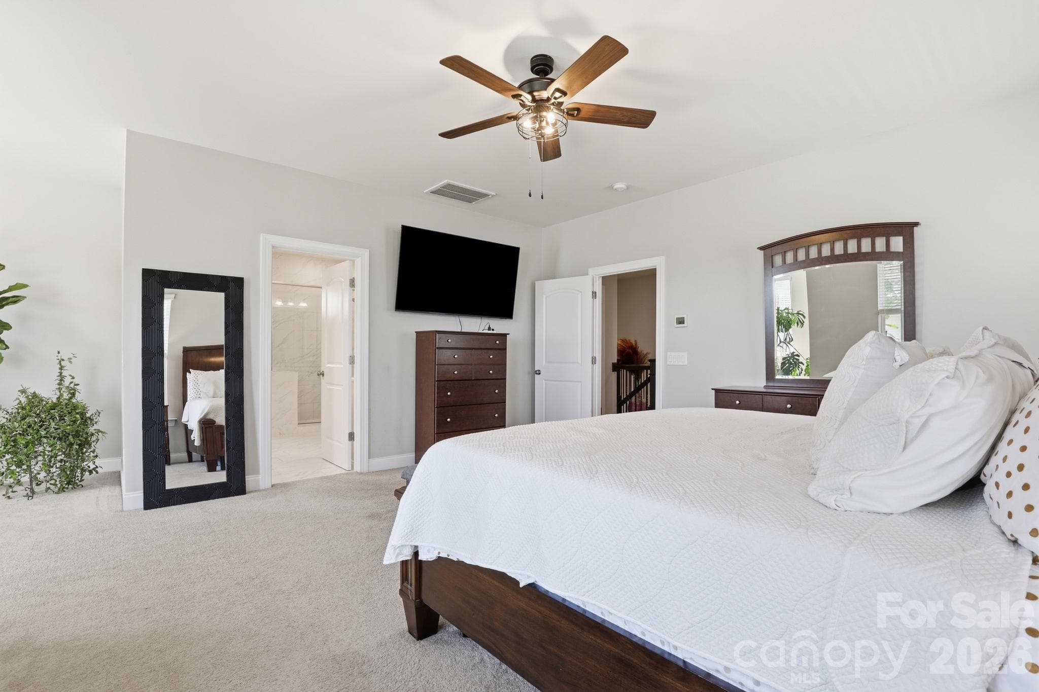 Single Family Residence at 9104 Gladden Hill Lane, Pineville, photo 15 of 48