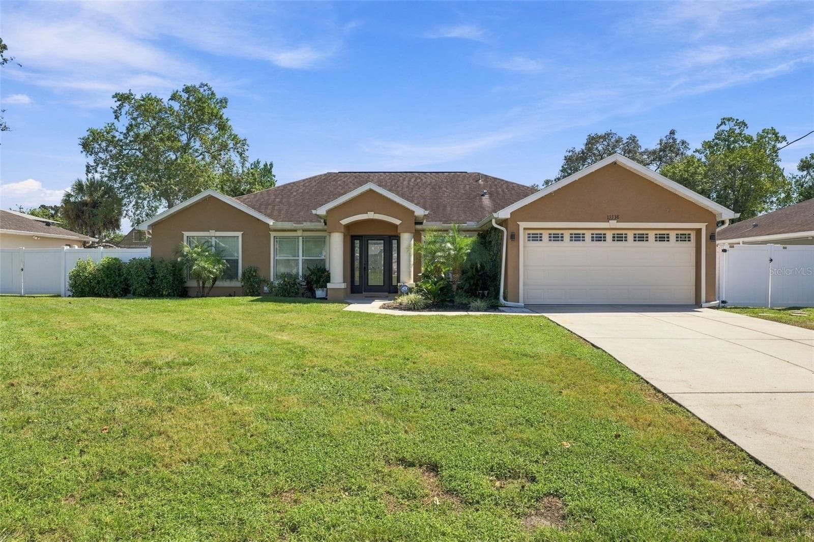 Single Family Residence at 13338 LA CASITA AVE, SPRING HILL, photo 5 of 72