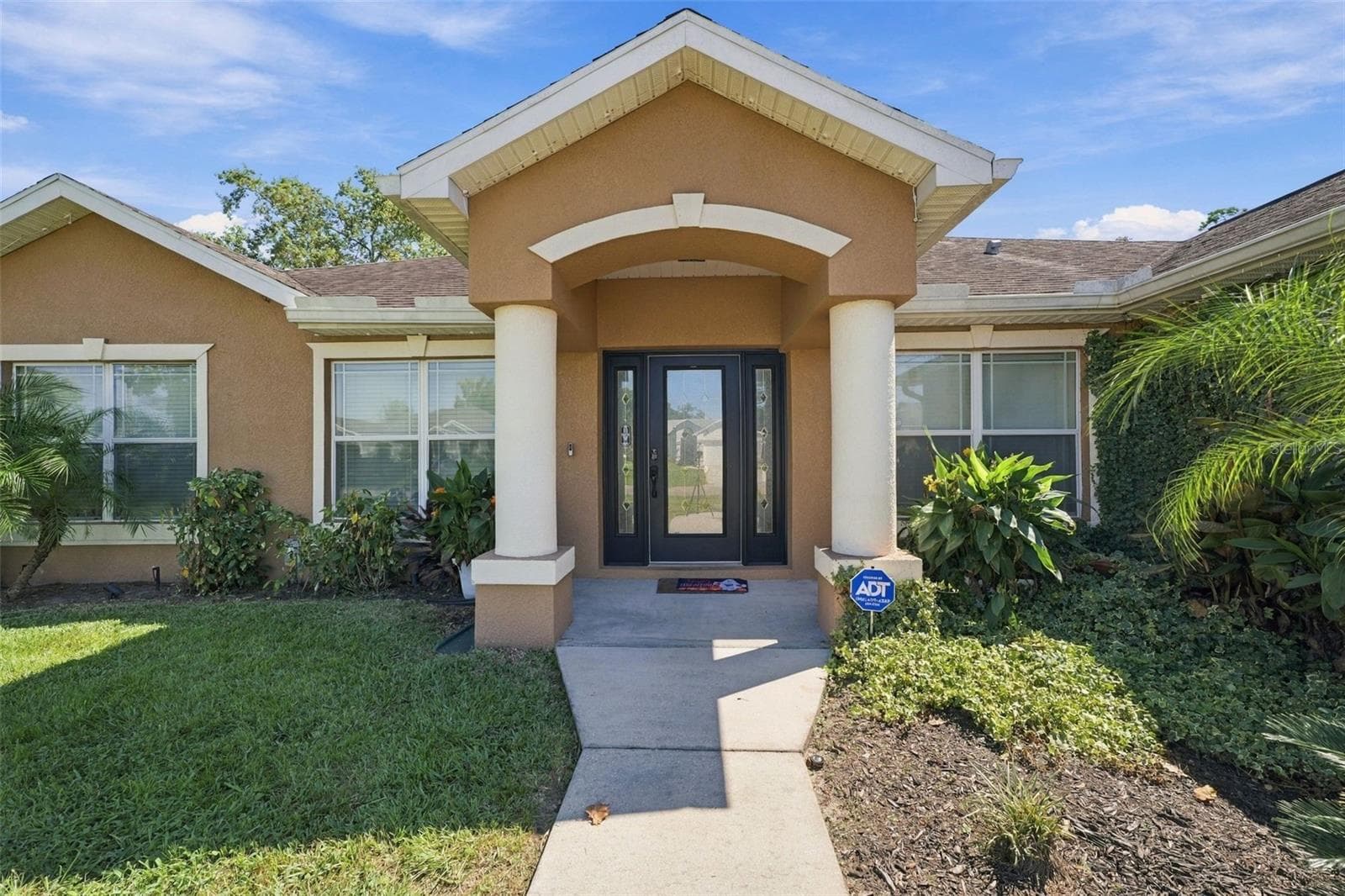 Single Family Residence at 13338 LA CASITA AVE, SPRING HILL, photo 6 of 72