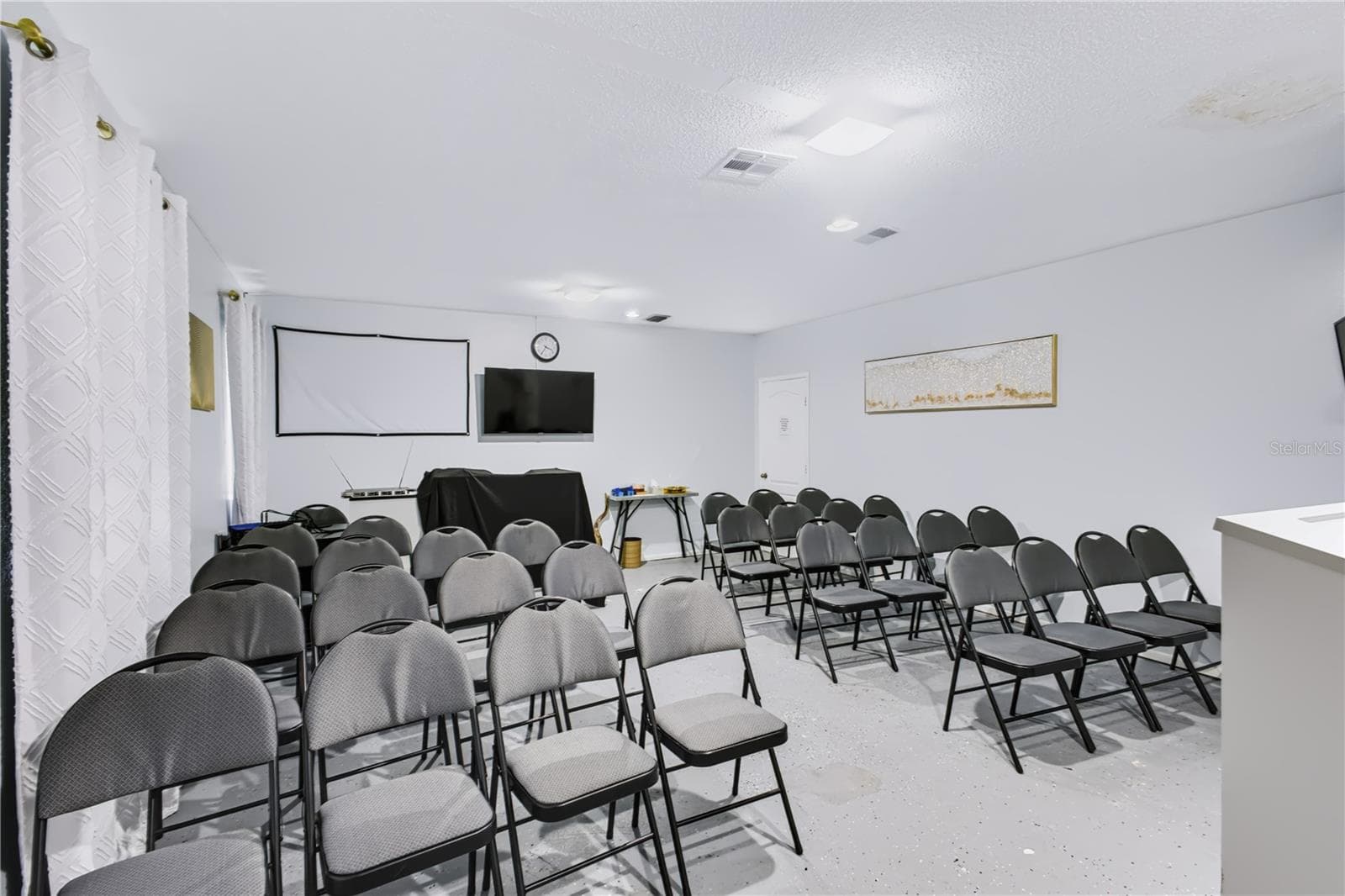 Mixed Use at 6600 HOFFNER AVE, ORLANDO, photo 37 of 40
