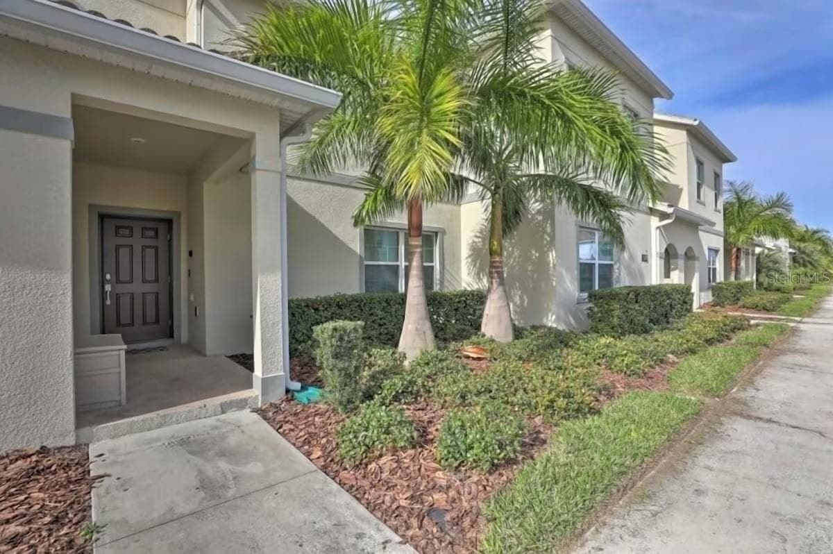 Townhouse at 5017 WINDERMERE AVE, KISSIMMEE, photo 2 of 27
