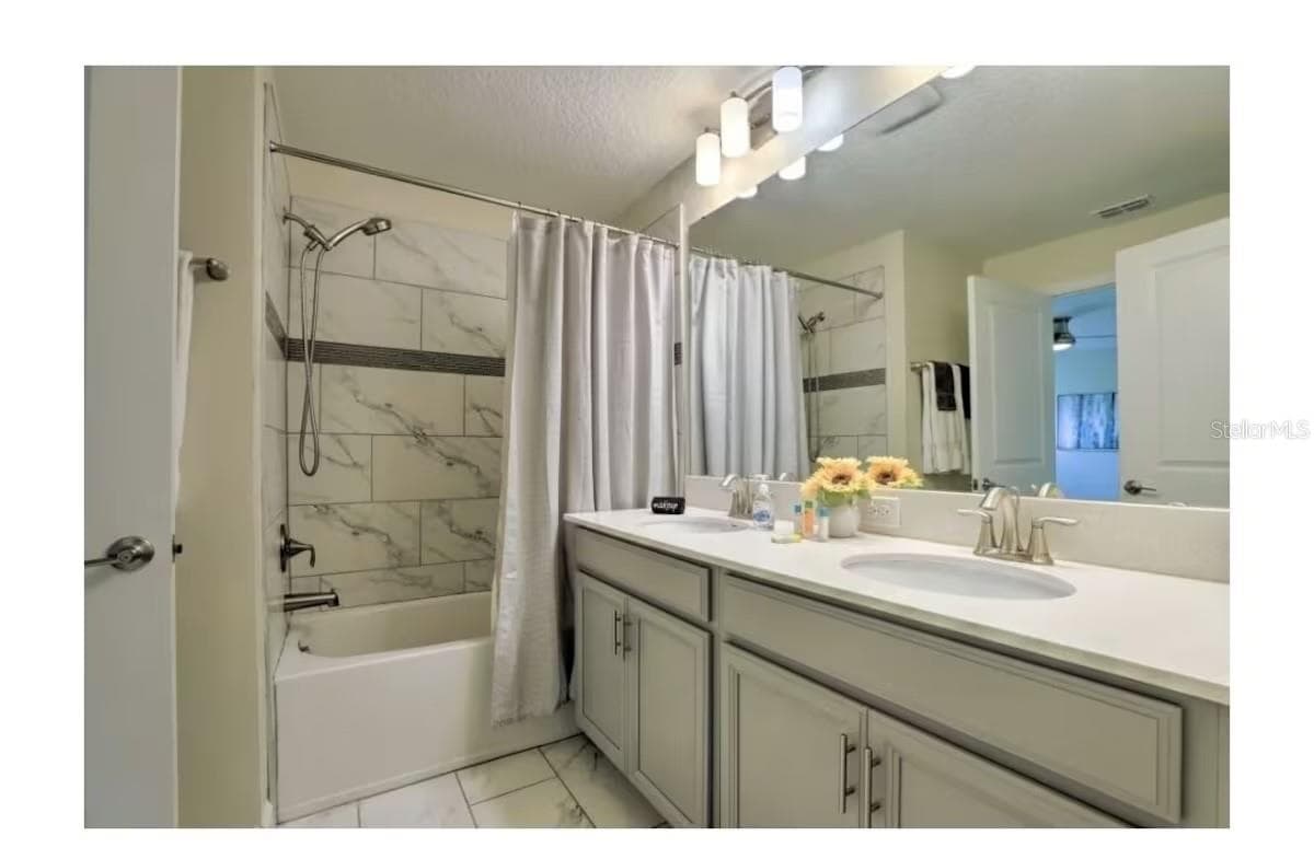 Townhouse at 5017 WINDERMERE AVE, KISSIMMEE, photo 11 of 27